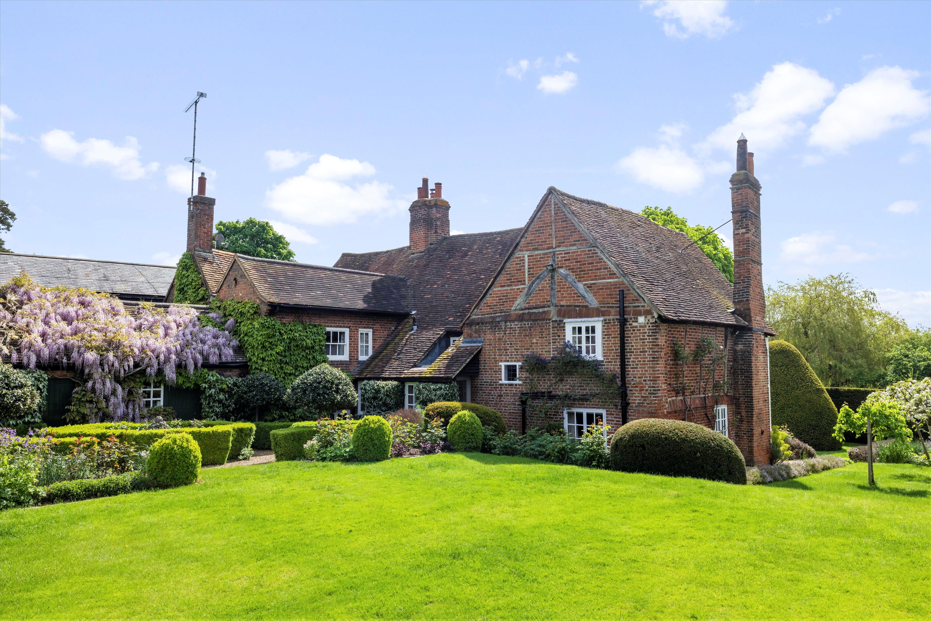 Mill Road, Cobham, Surrey, KT11