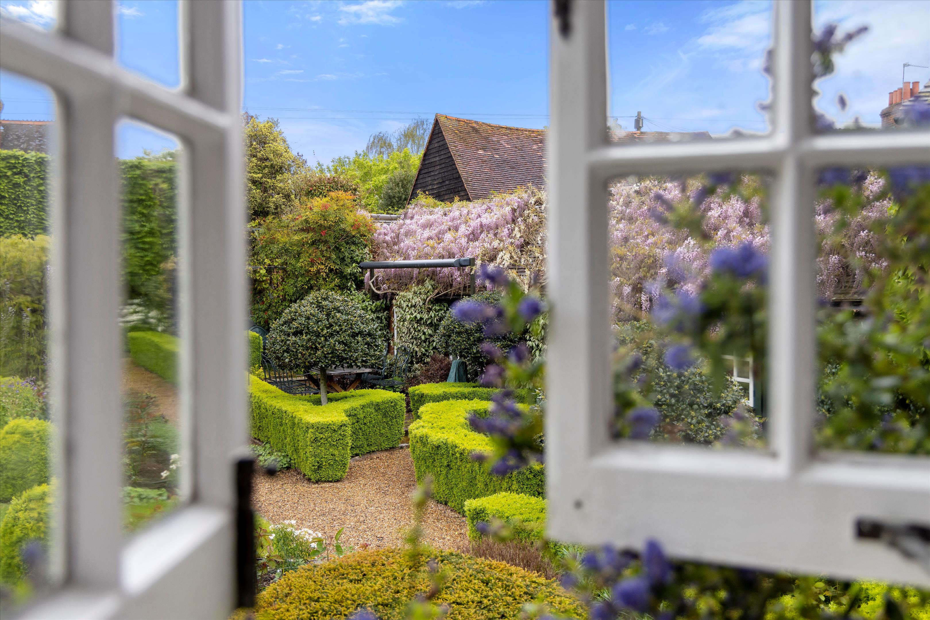 Mill Road, Cobham, Surrey, KT11
