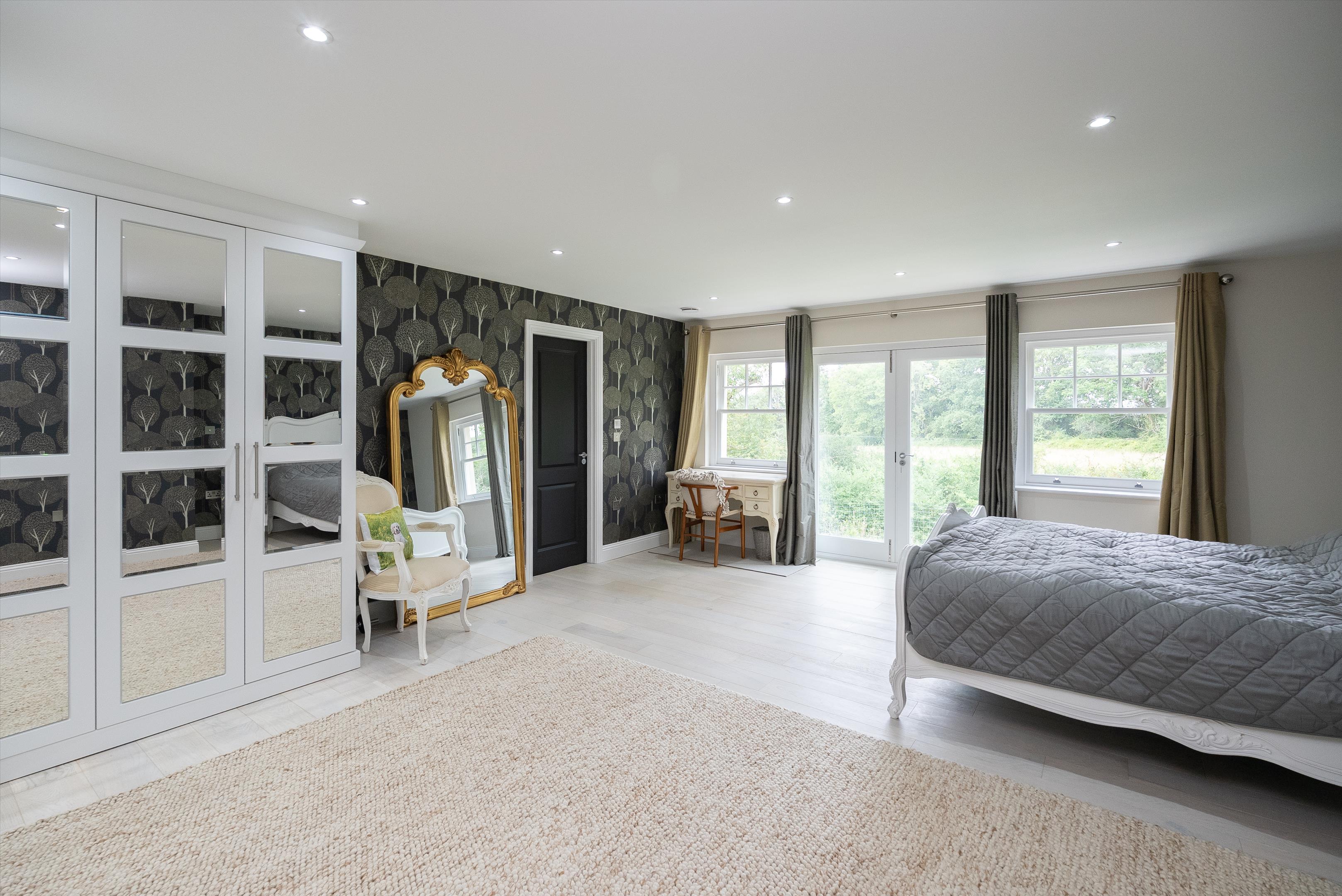 Heath View, East Horsley, Leatherhead, Surrey, KT24.
