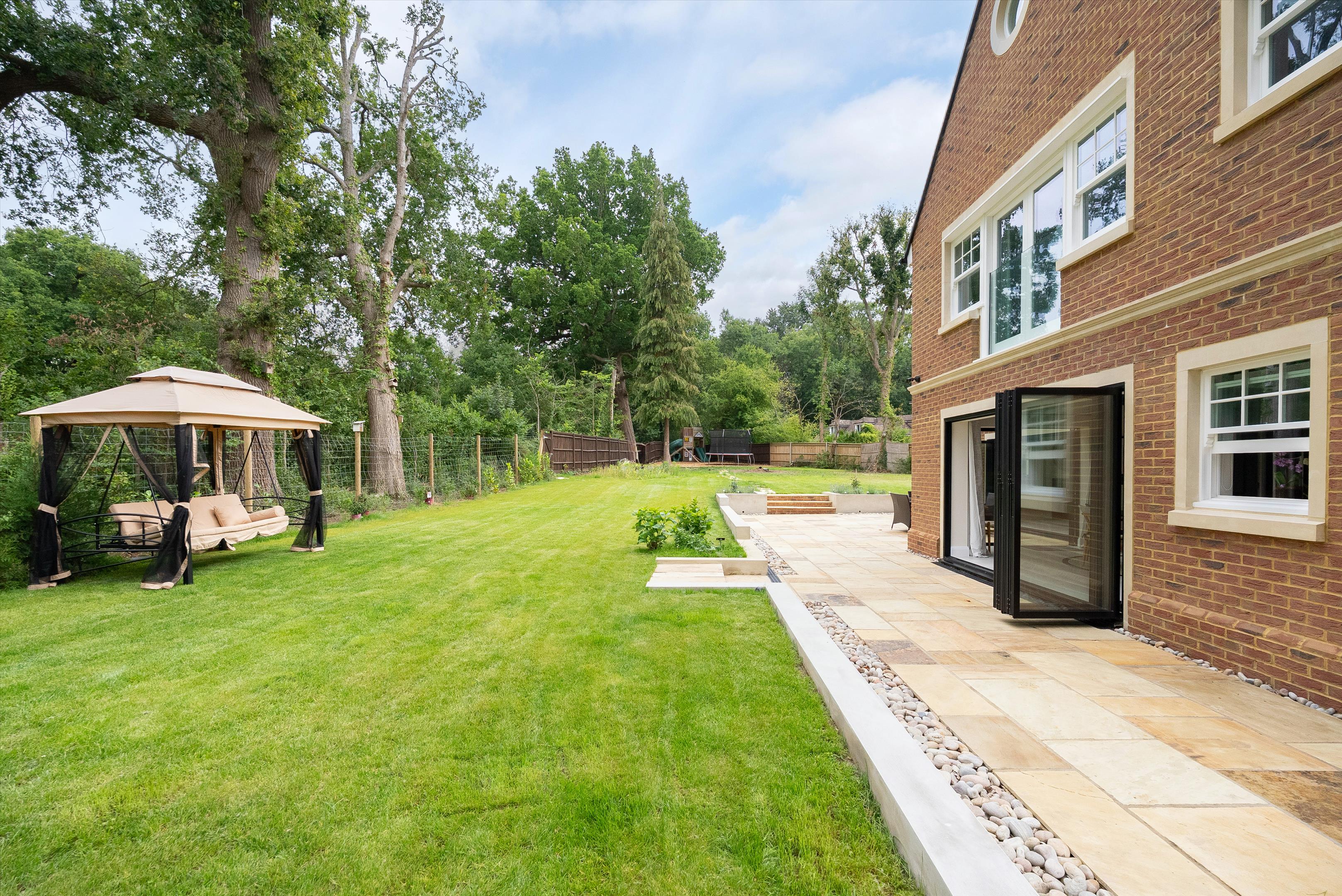 Heath View, East Horsley, Leatherhead, Surrey, KT24.