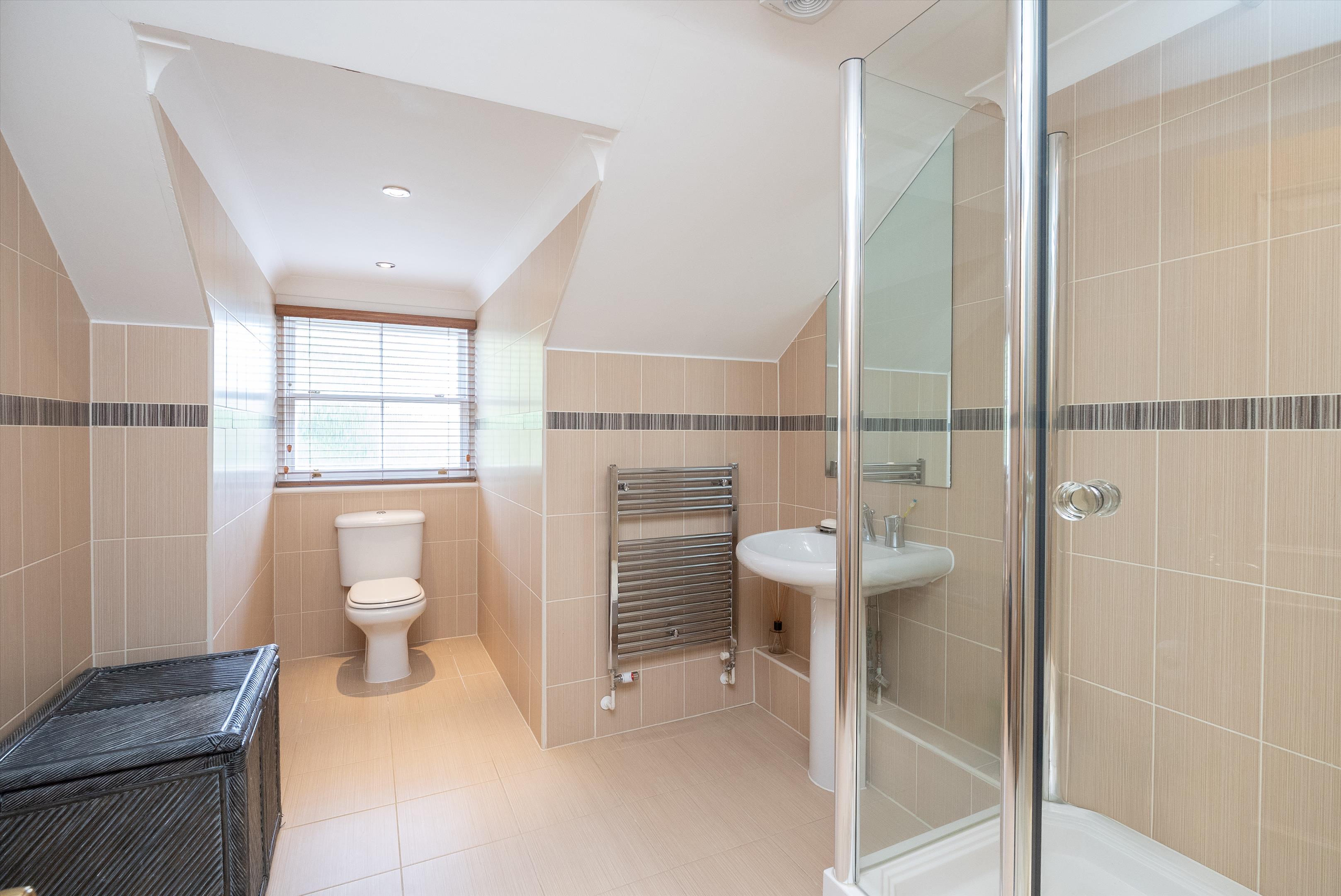 Fairoak Lane, Oxshott, Leatherhead, Surrey, KT22