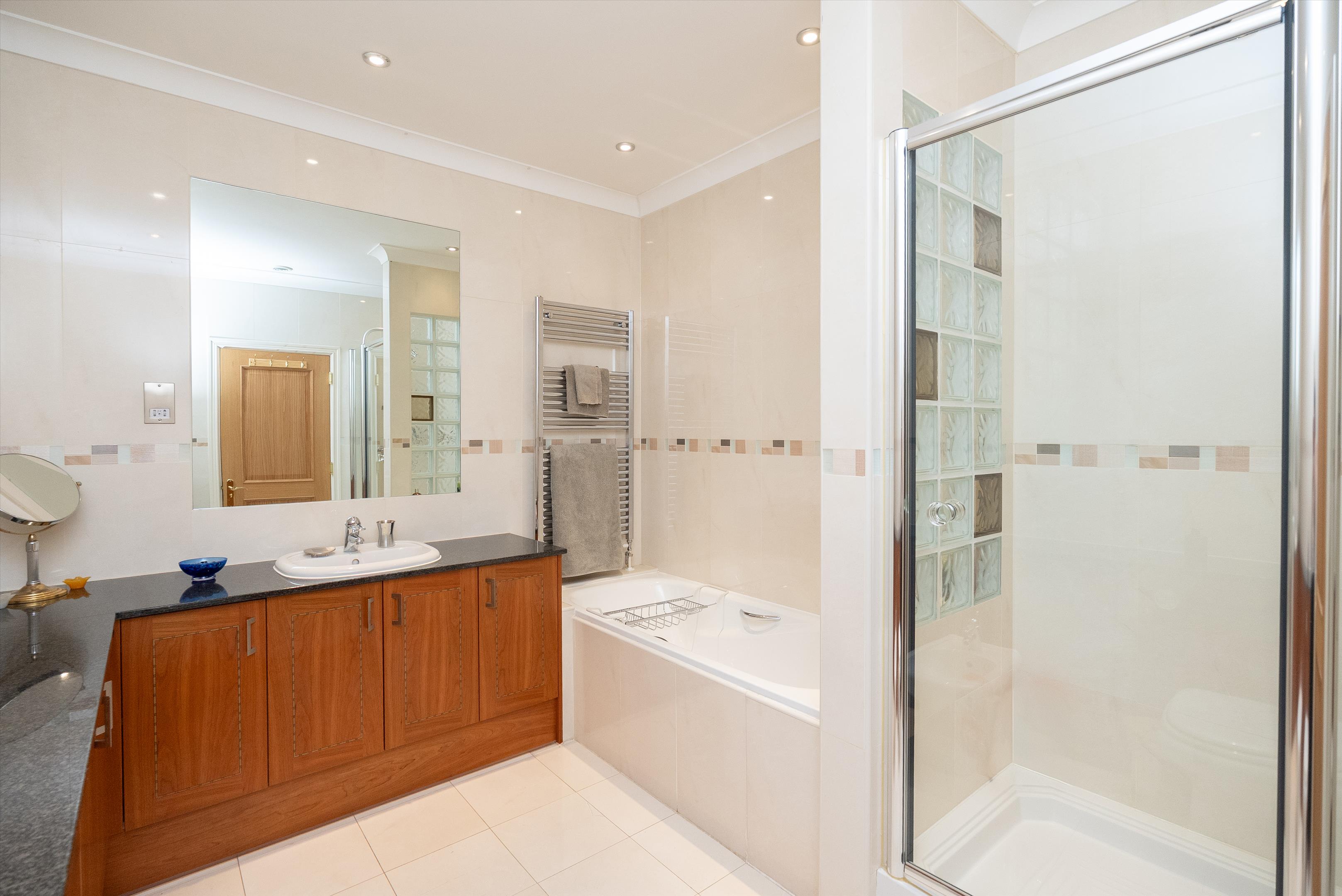 Fairoak Lane, Oxshott, Leatherhead, Surrey, KT22