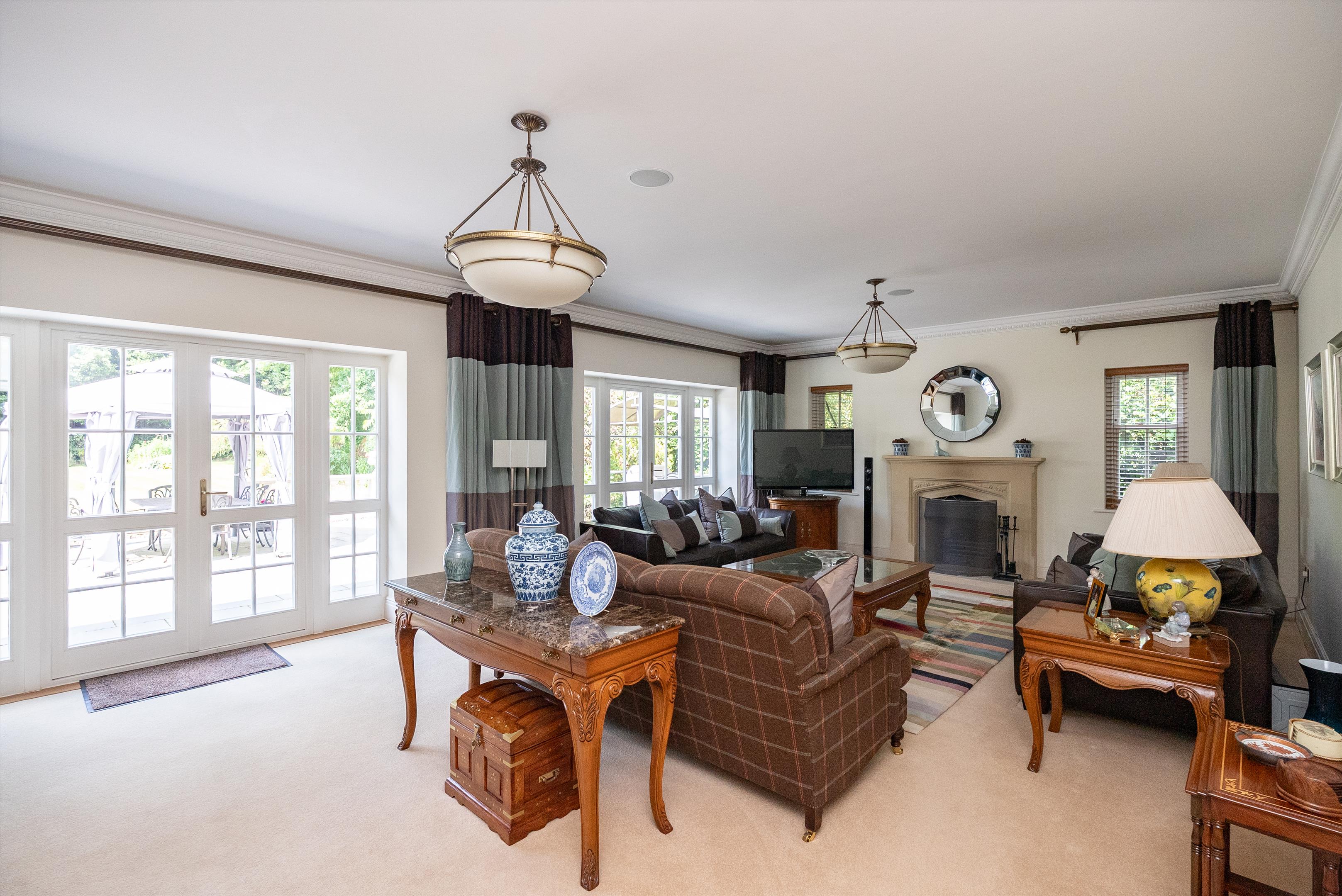 Fairoak Lane, Oxshott, Leatherhead, Surrey, KT22
