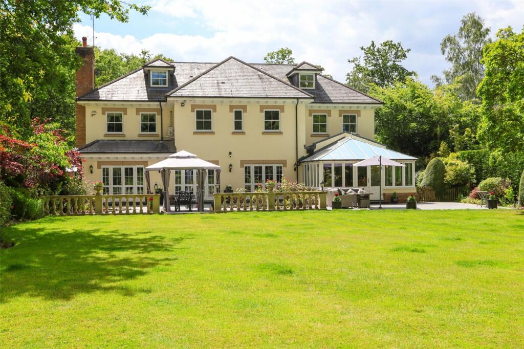 Fairoak Lane, Oxshott, Leatherhead, Surrey, KT22