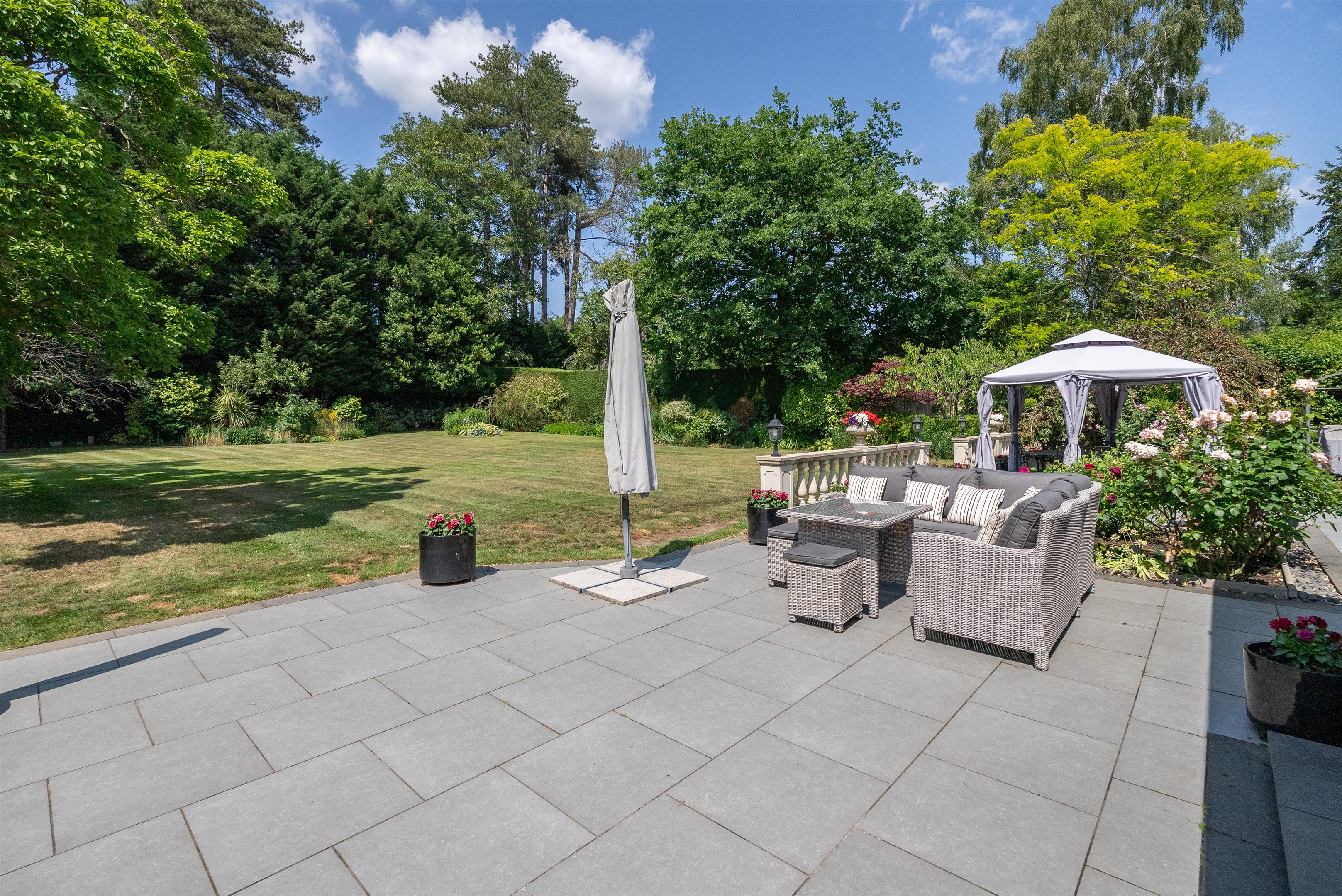 Fairoak Lane, Oxshott, Leatherhead, Surrey, KT22