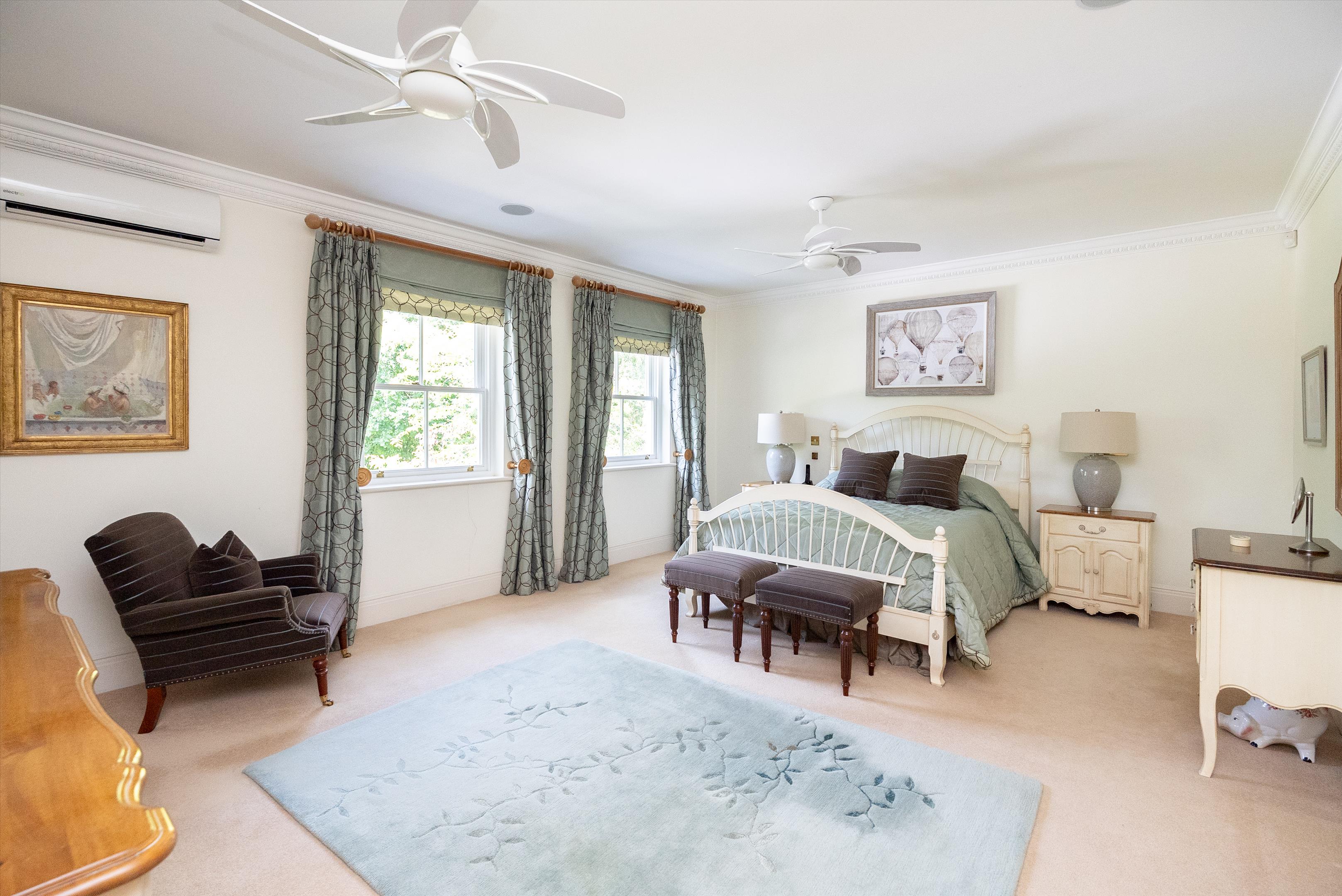 Fairoak Lane, Oxshott, Leatherhead, Surrey, KT22