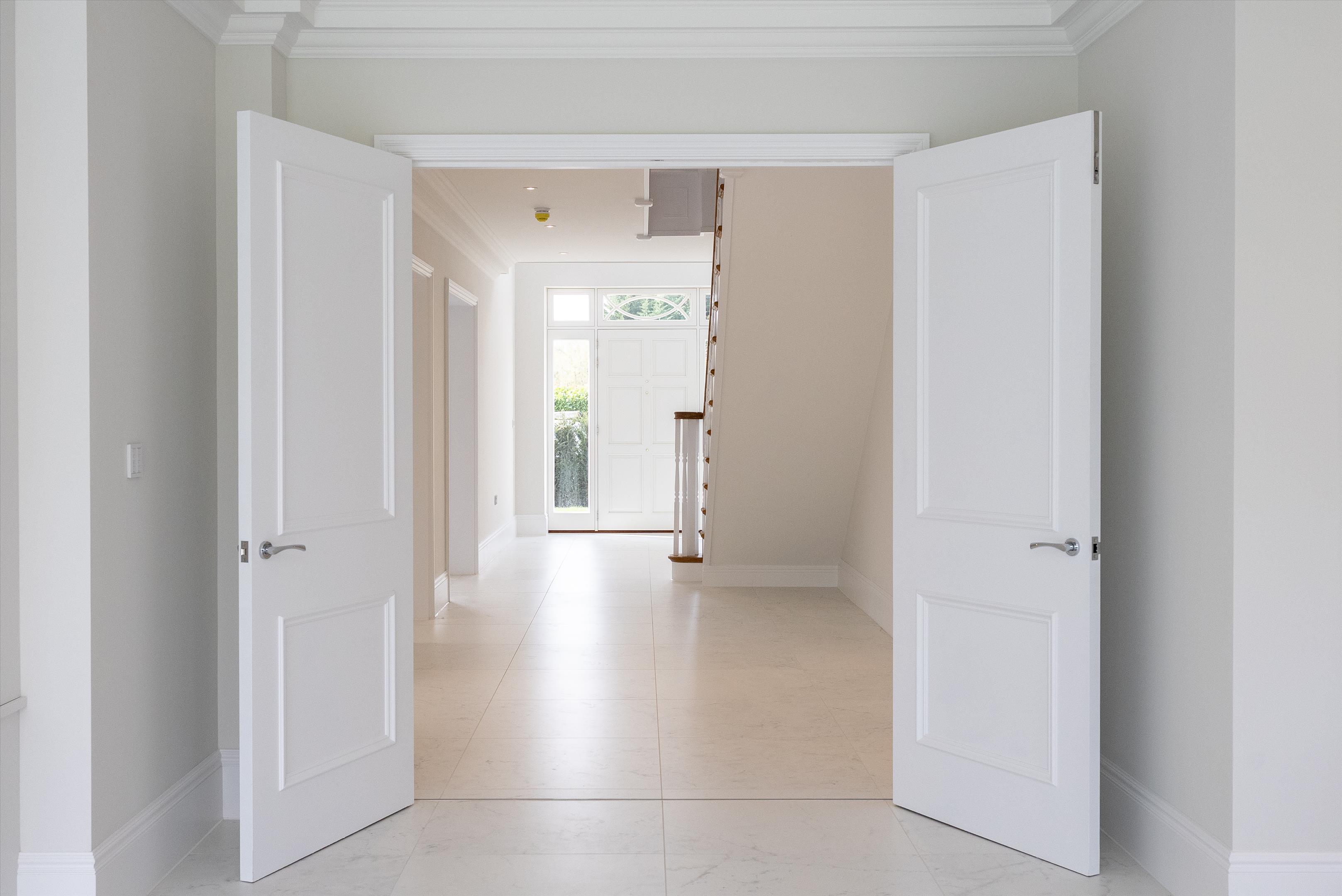 Heath Ridge Green, Cobham, Surrey KT11