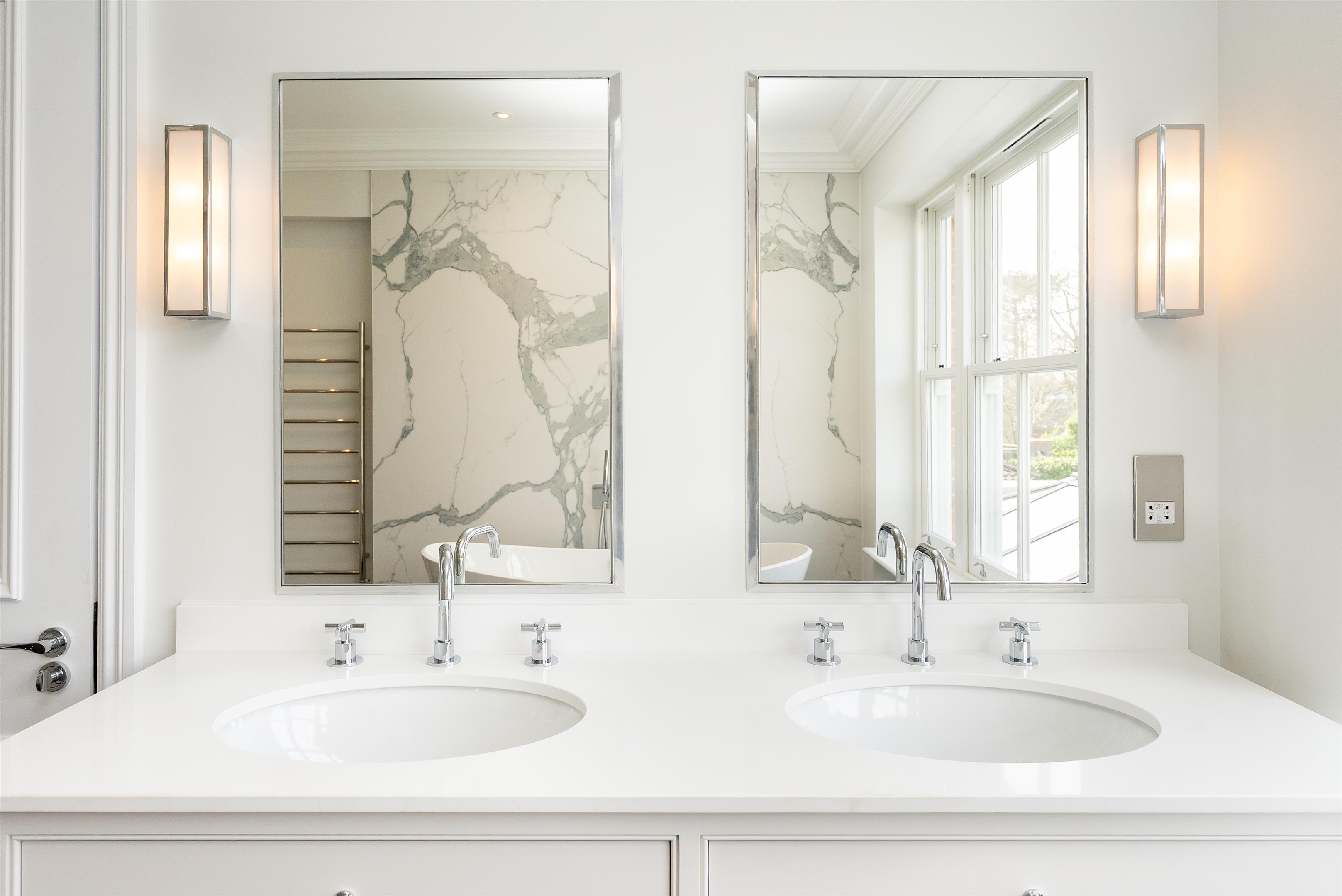 Heath Ridge Green, Cobham, Surrey KT11