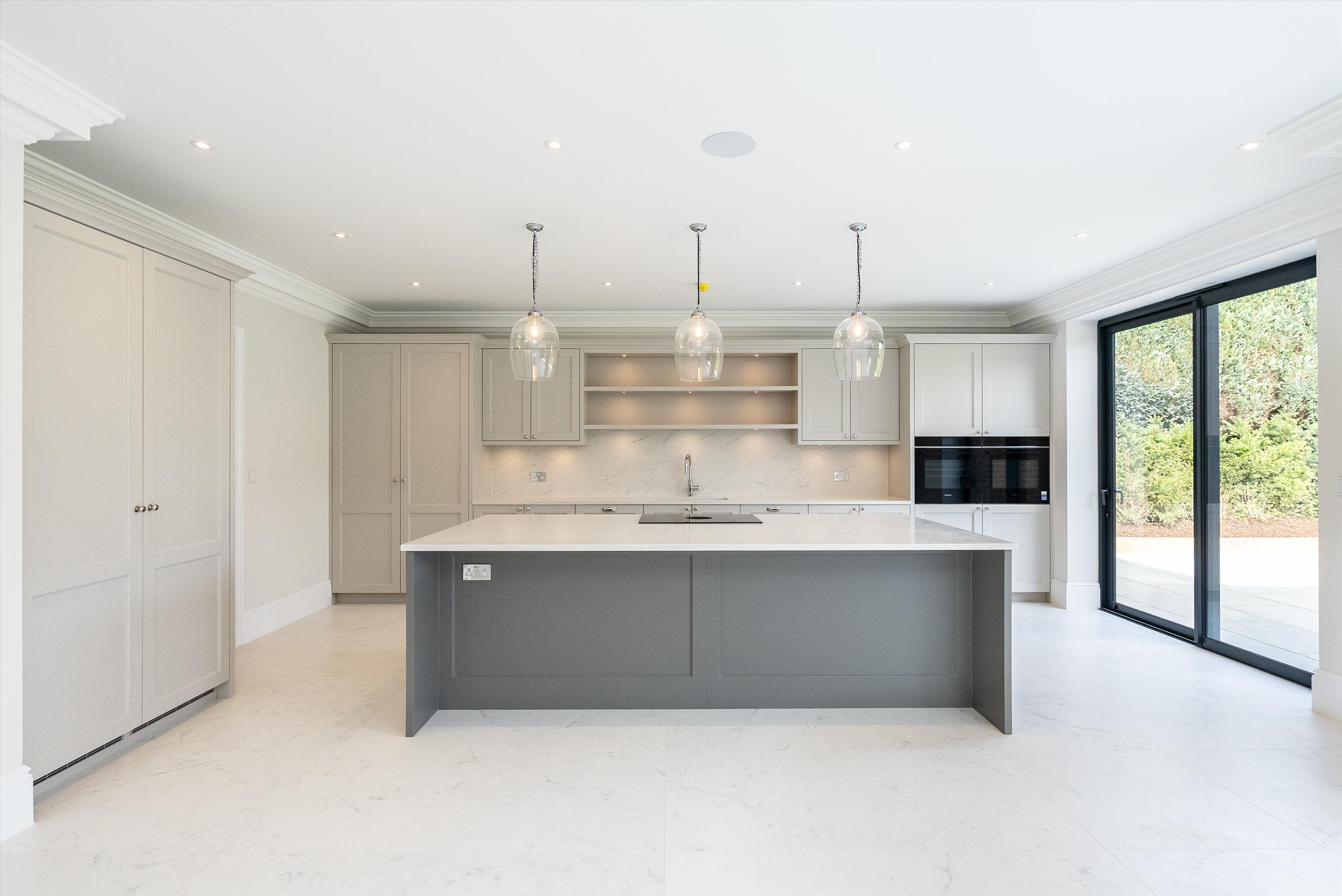 Heath Ridge Green, Cobham, Surrey KT11