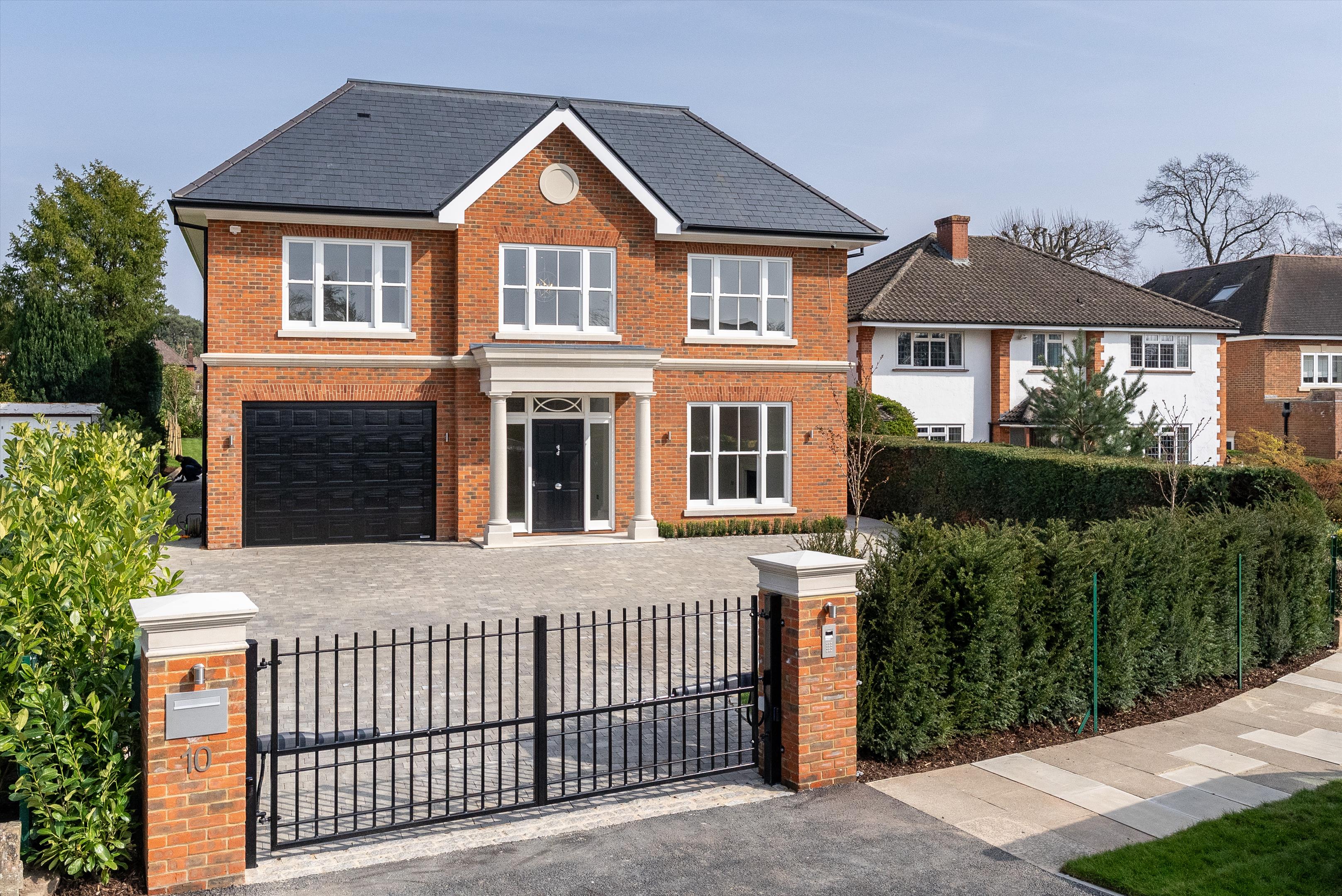 Heath Ridge Green, Cobham, Surrey KT11