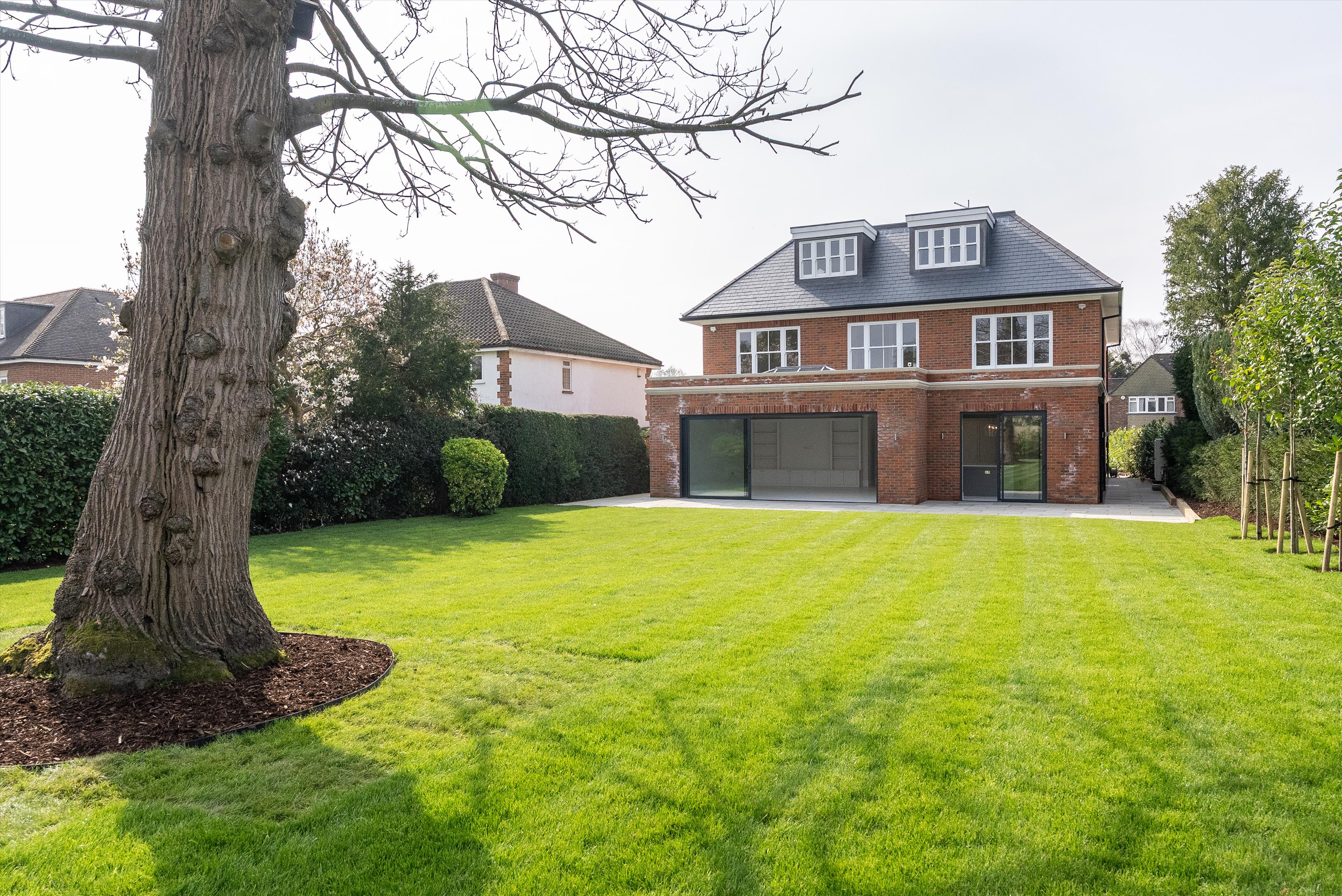 Heath Ridge Green, Cobham, Surrey KT11