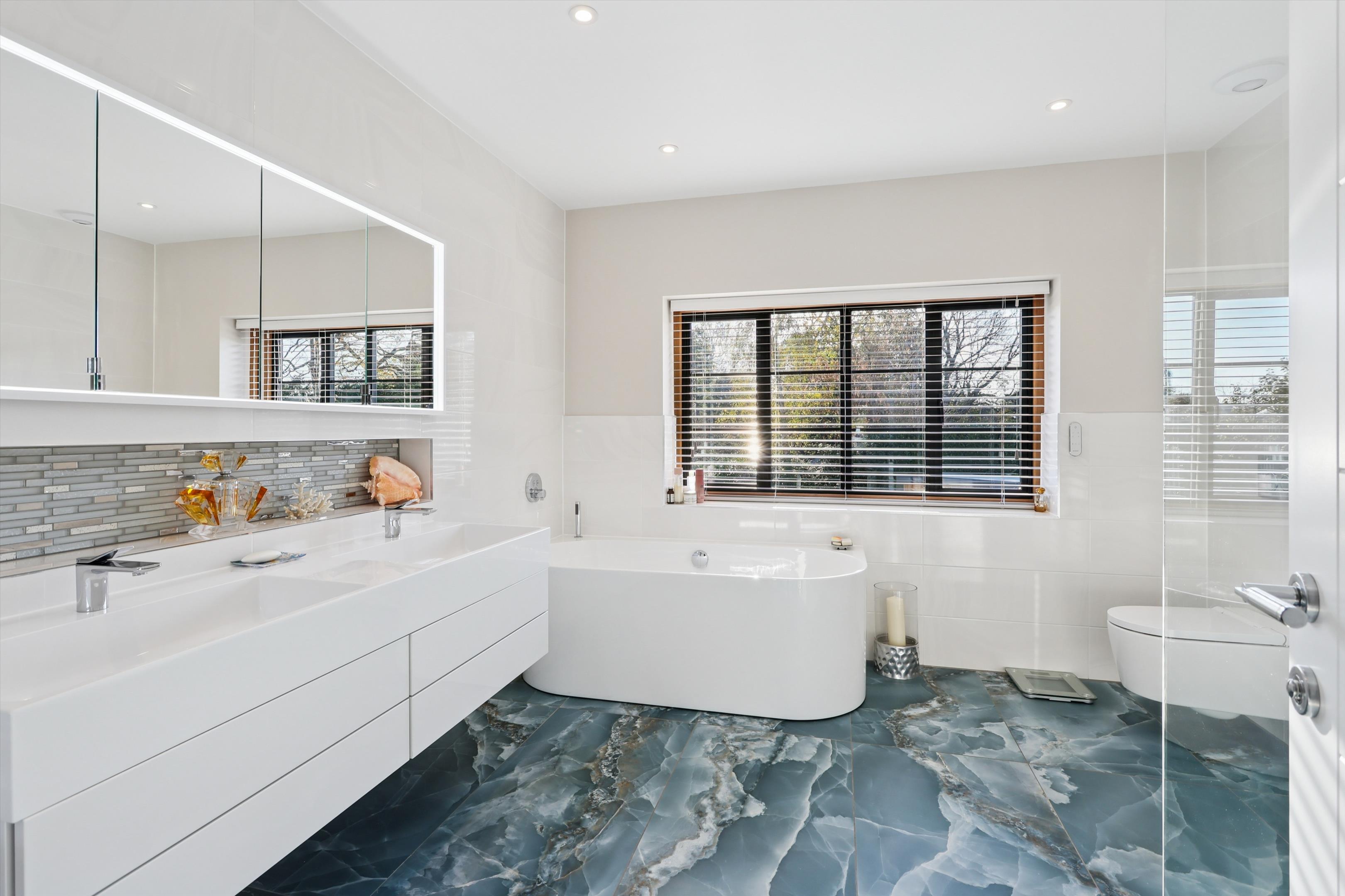 Mizen Way, Cobham, Surrey, KT11