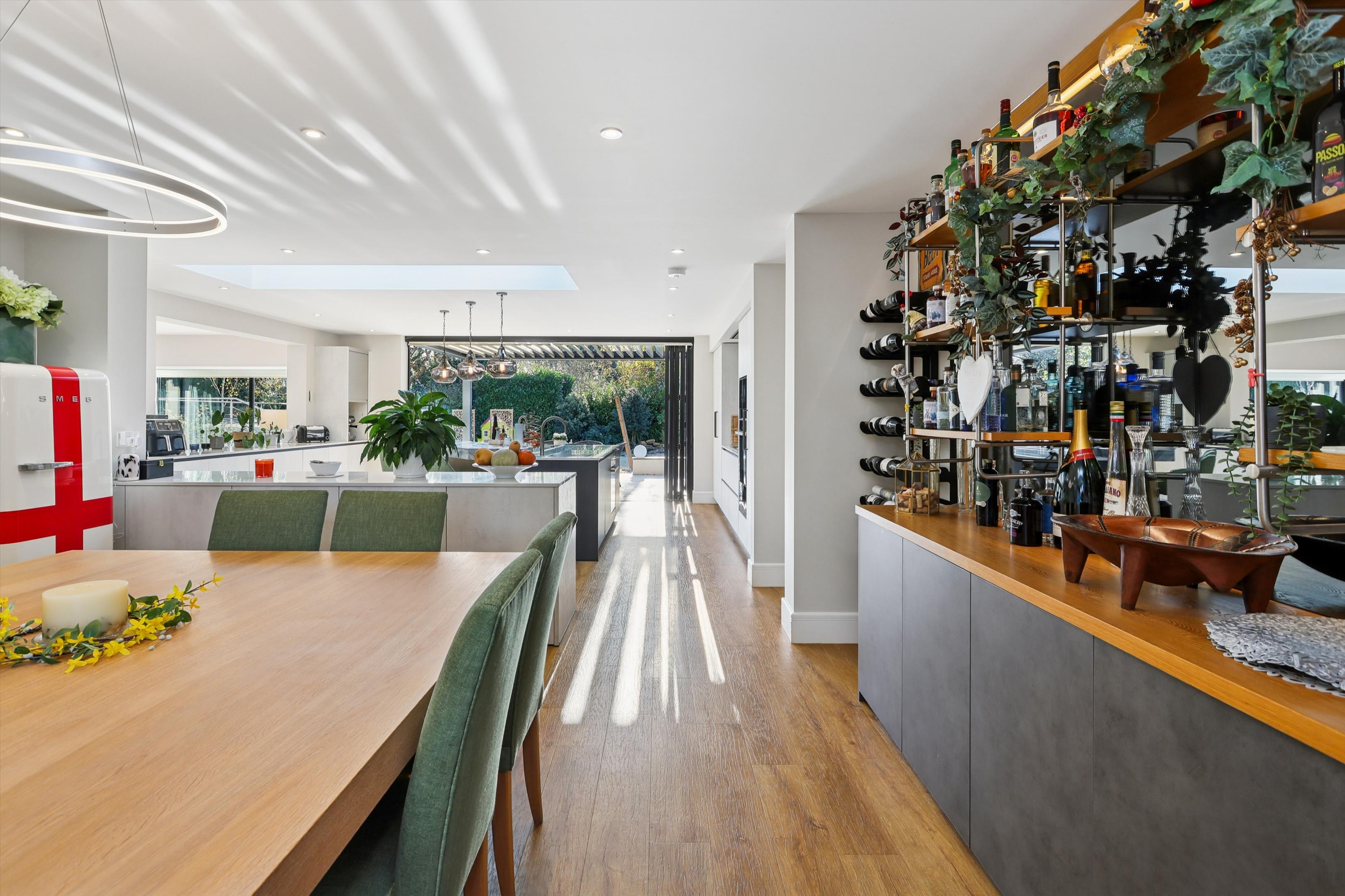 Mizen Way, Cobham, Surrey, KT11