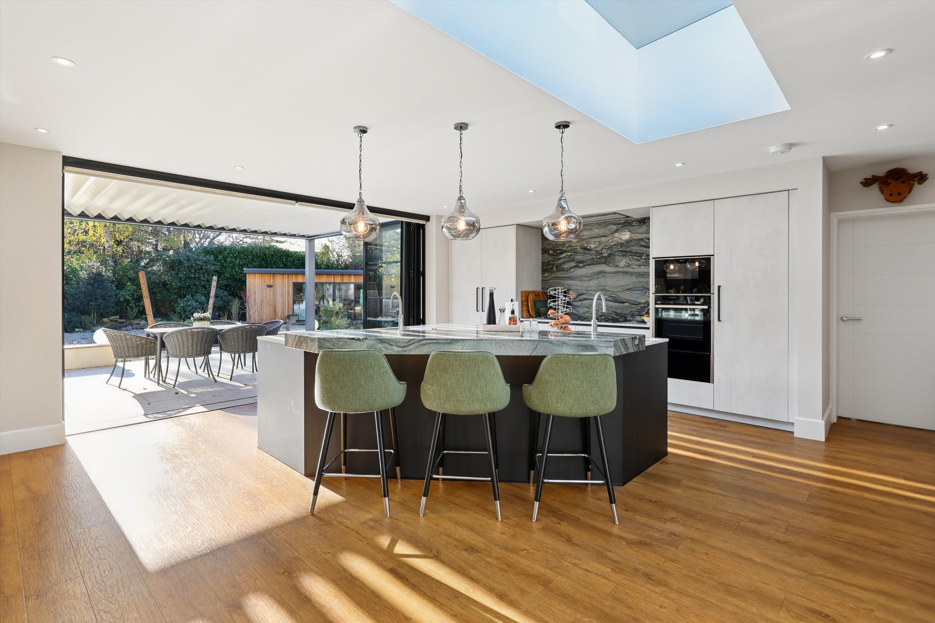 Mizen Way, Cobham, Surrey, KT11