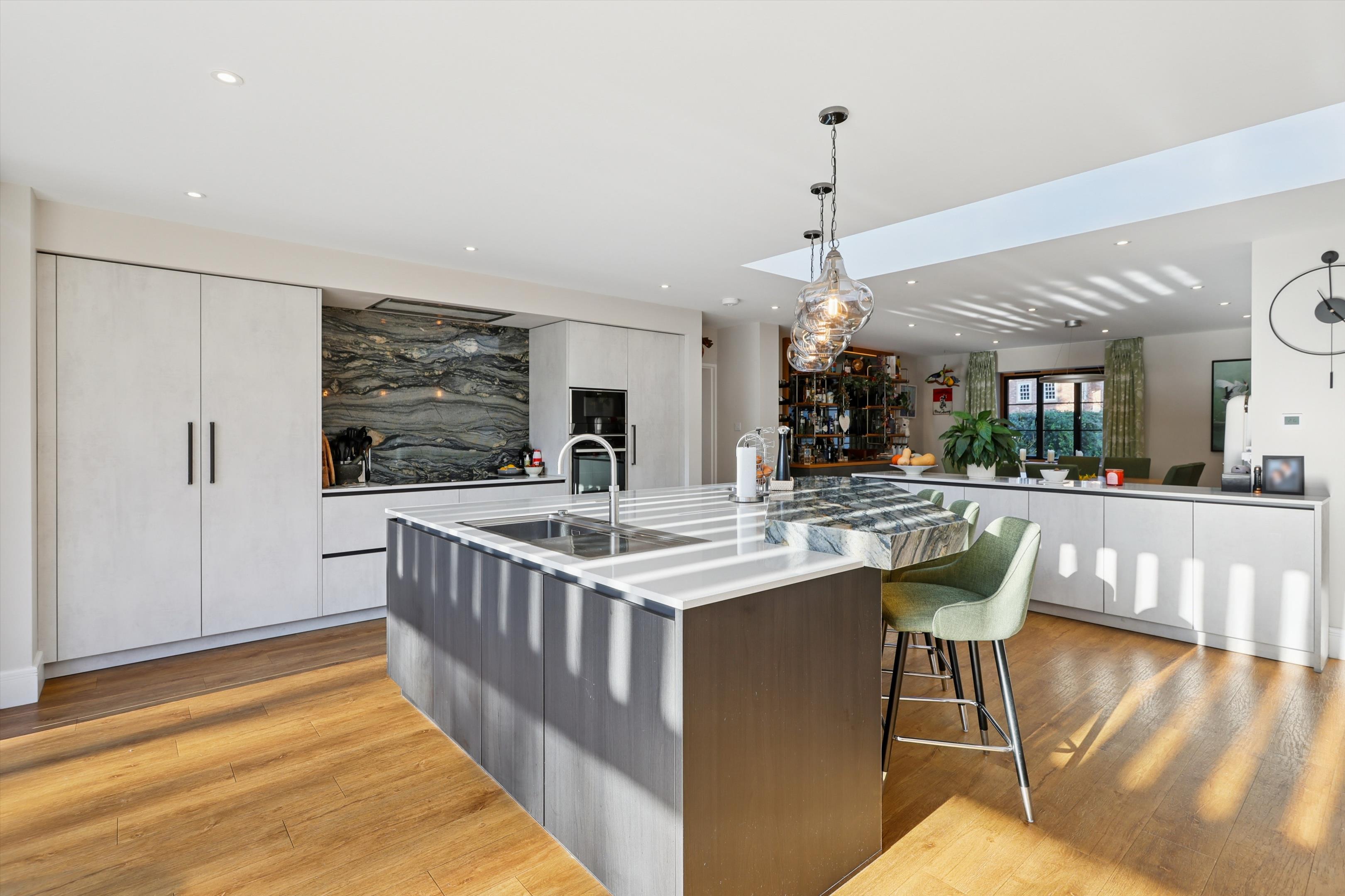 Mizen Way, Cobham, Surrey, KT11