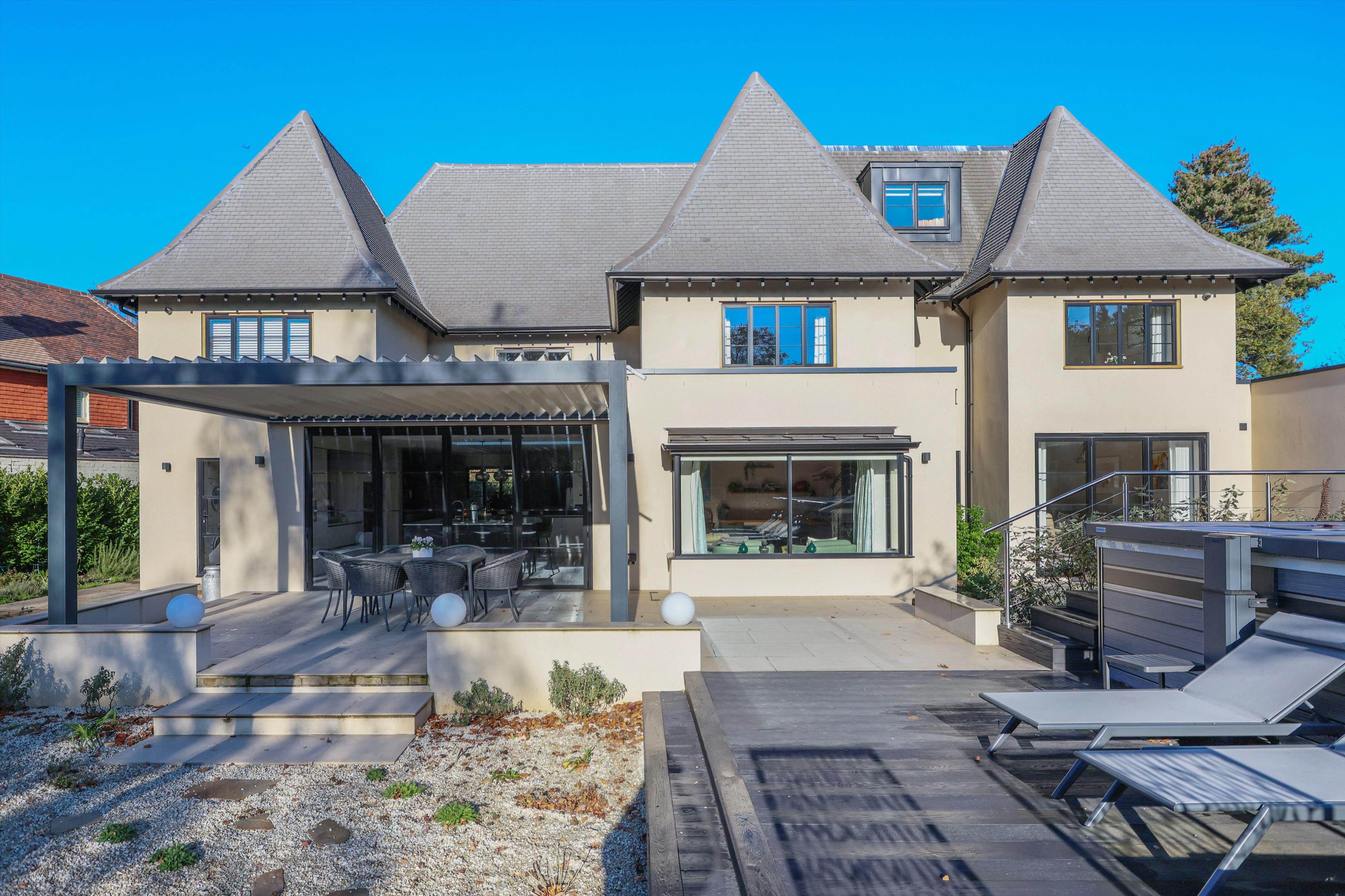 Mizen Way, Cobham, Surrey, KT11