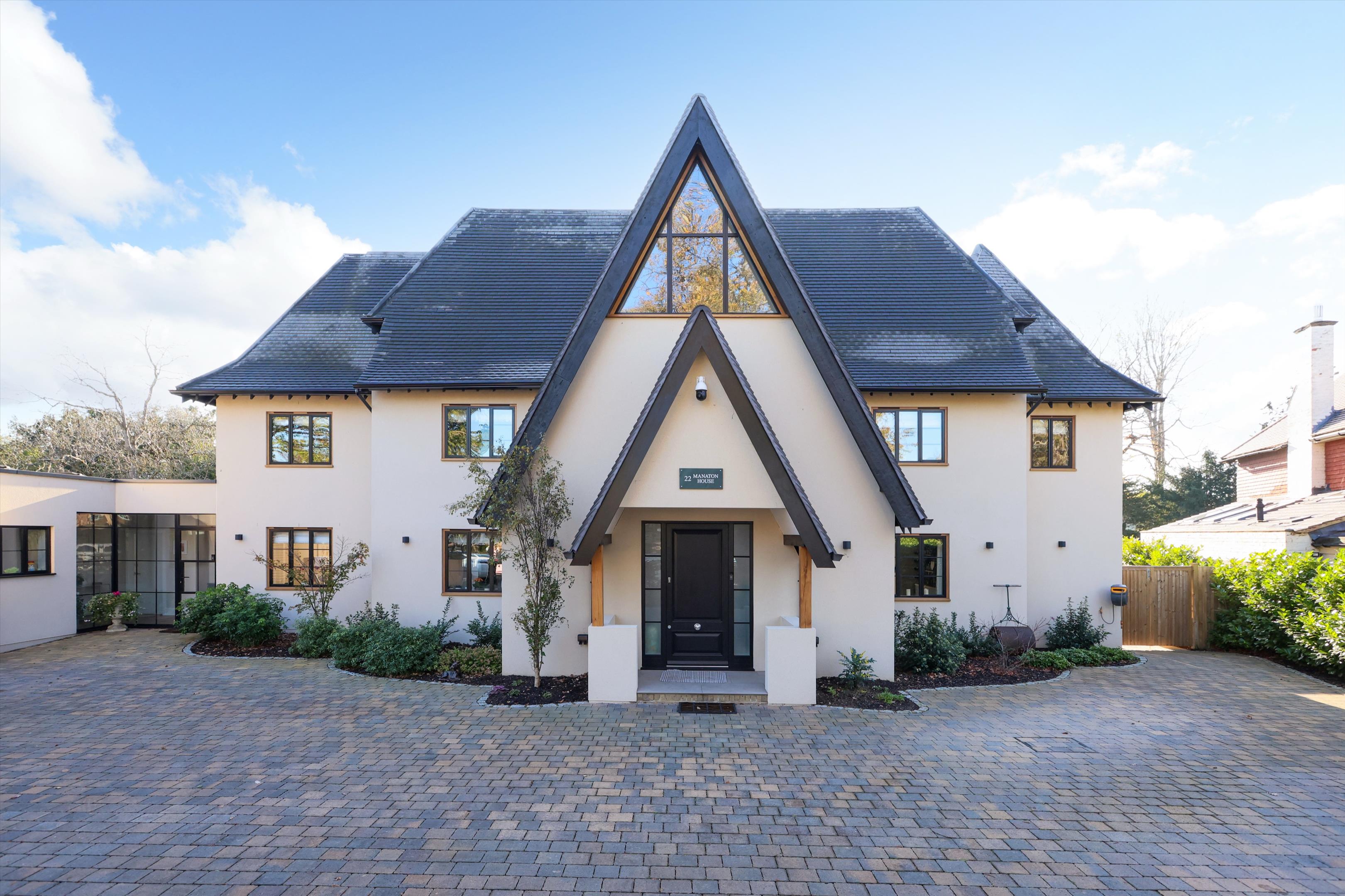 Mizen Way, Cobham, Surrey, KT11