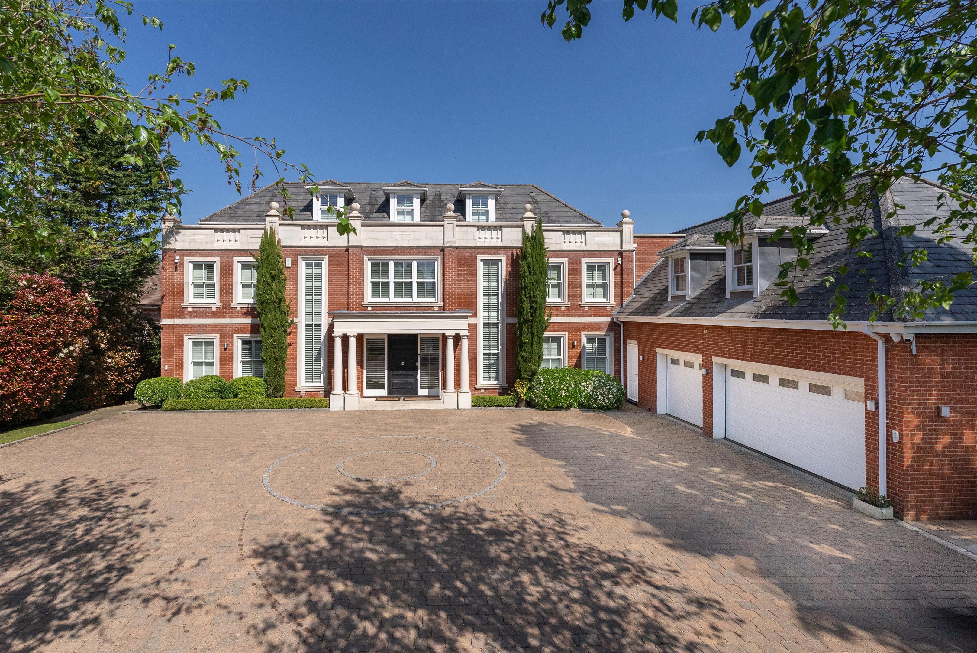 Leys Road, Oxshott, Leatherhead, Surrey, KT22