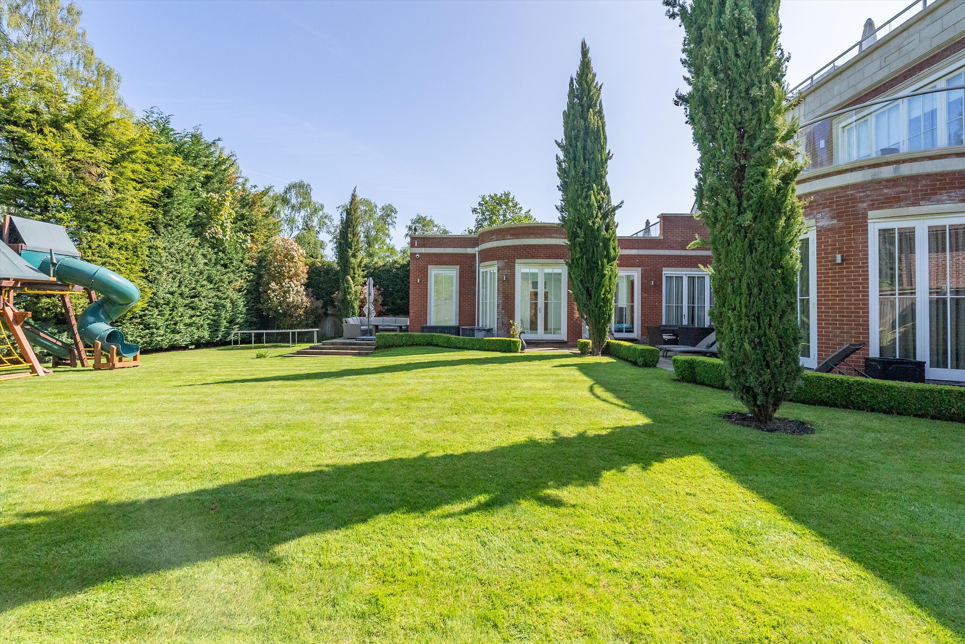 Leys Road, Oxshott, Leatherhead, Surrey, KT22