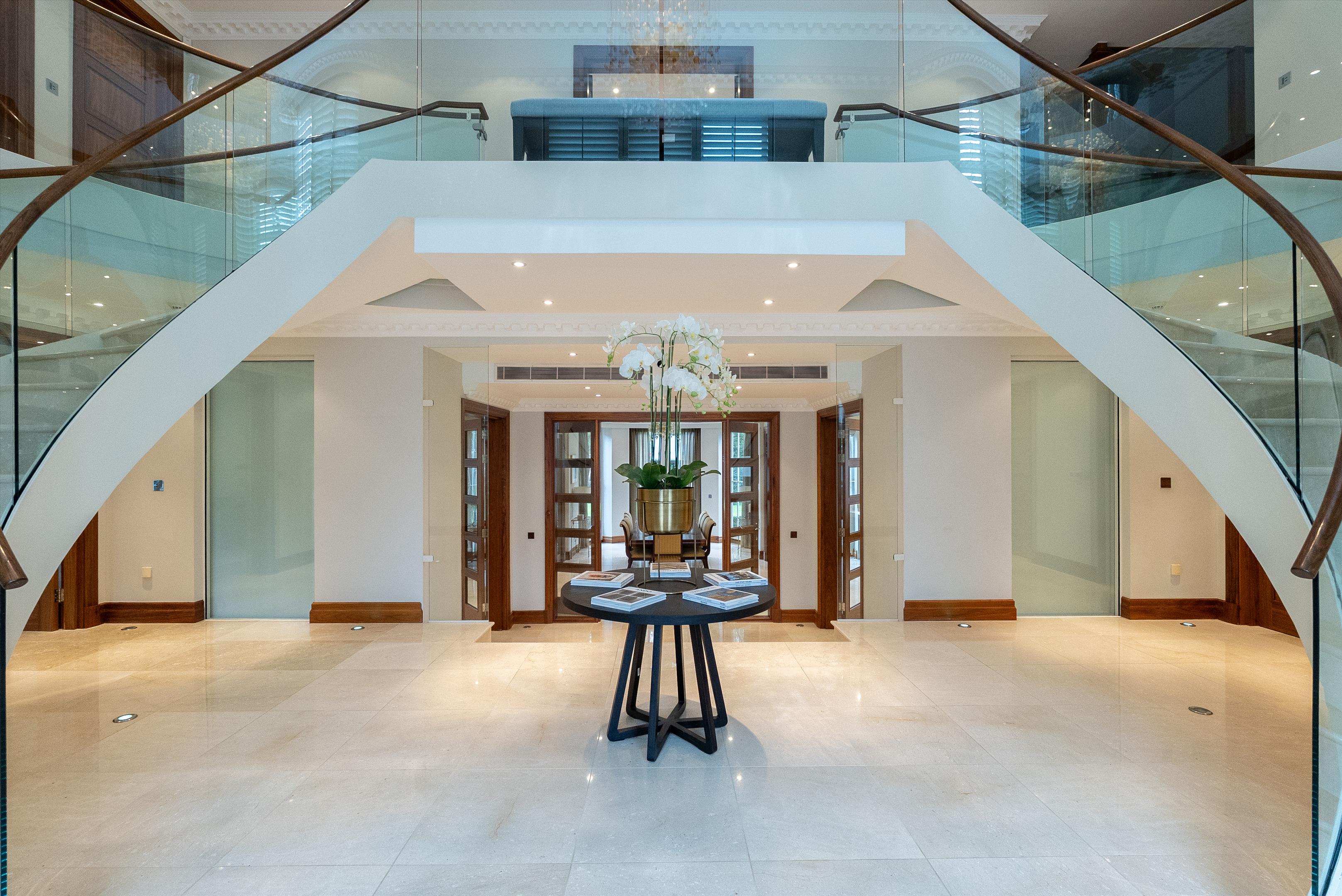 Leys Road, Oxshott, Leatherhead, Surrey, KT22