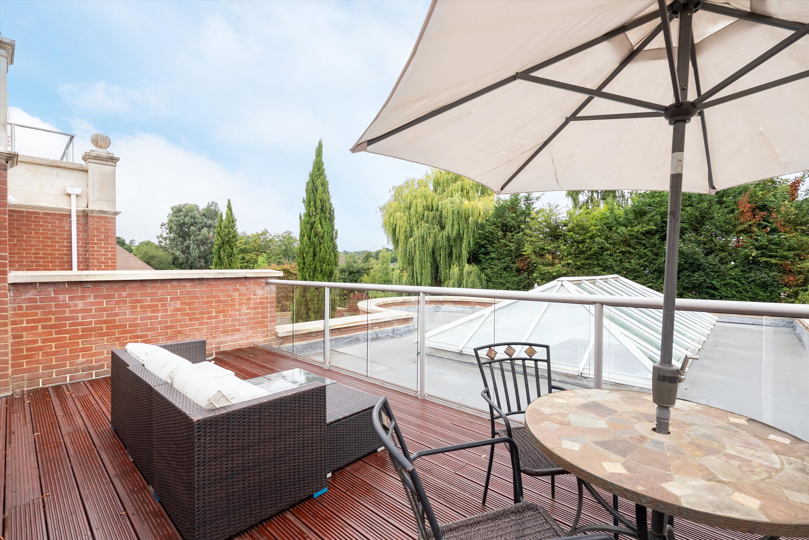 Leys Road, Oxshott, Leatherhead, Surrey, KT22