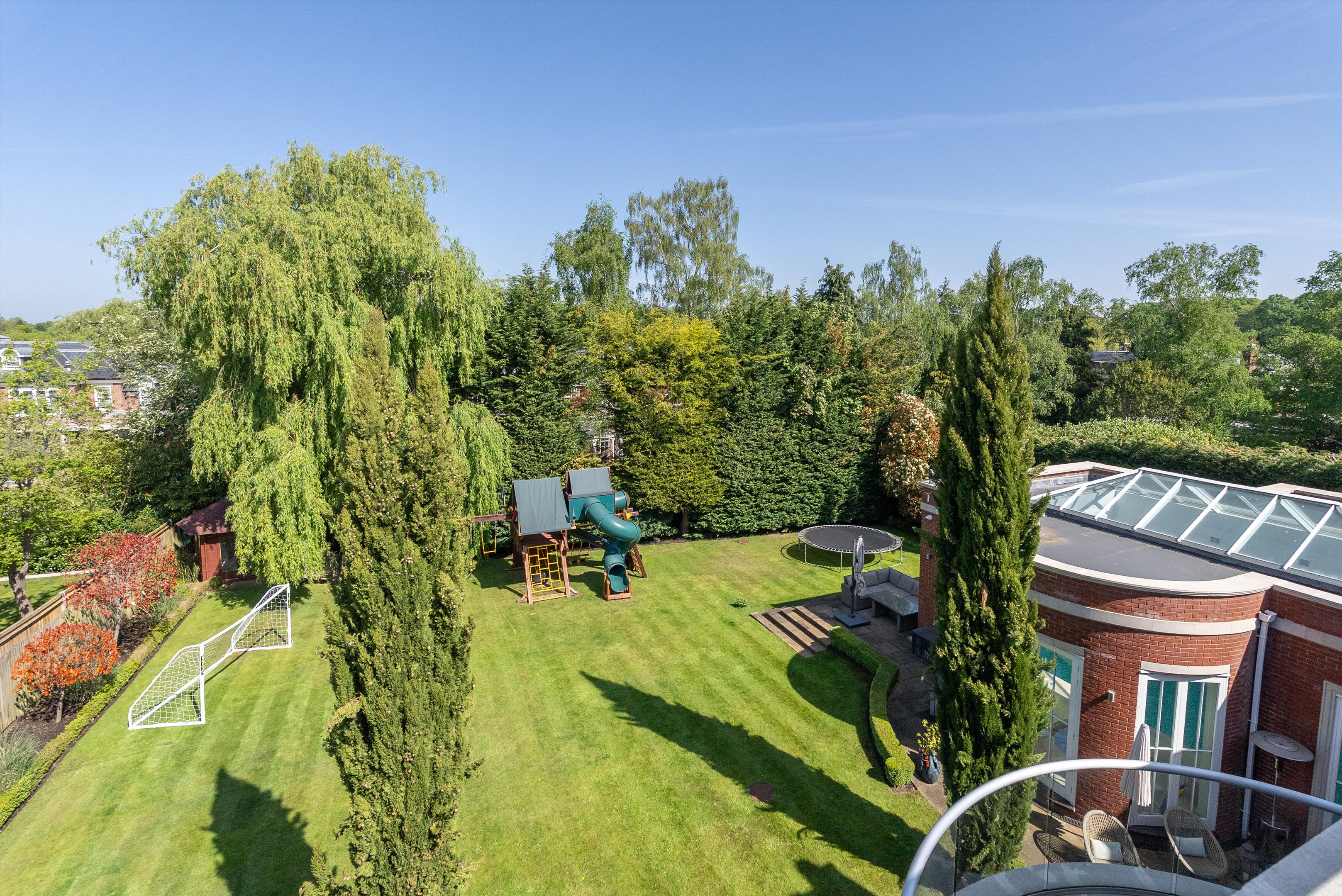 Leys Road, Oxshott, Leatherhead, Surrey, KT22