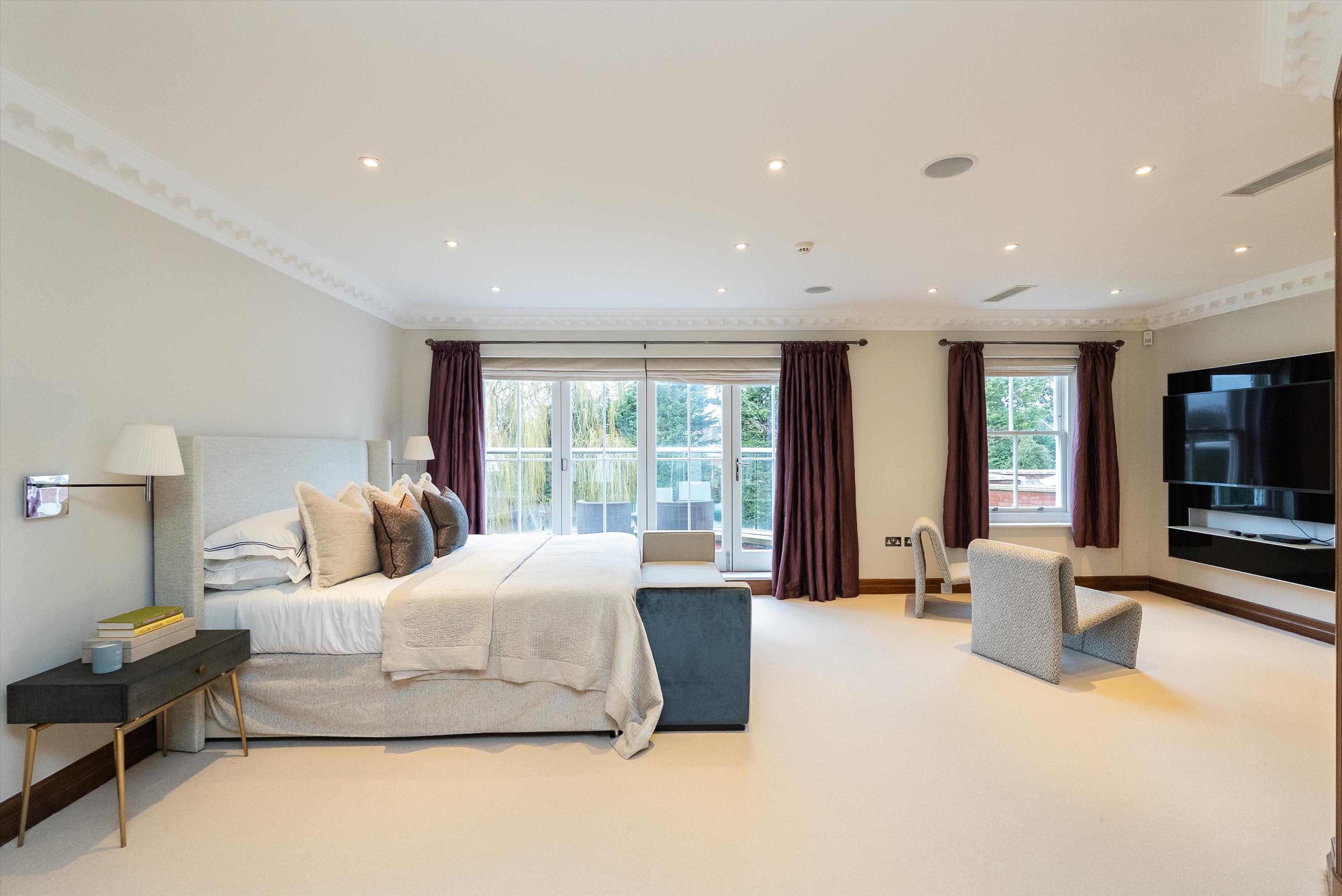 Leys Road, Oxshott, Leatherhead, Surrey, KT22