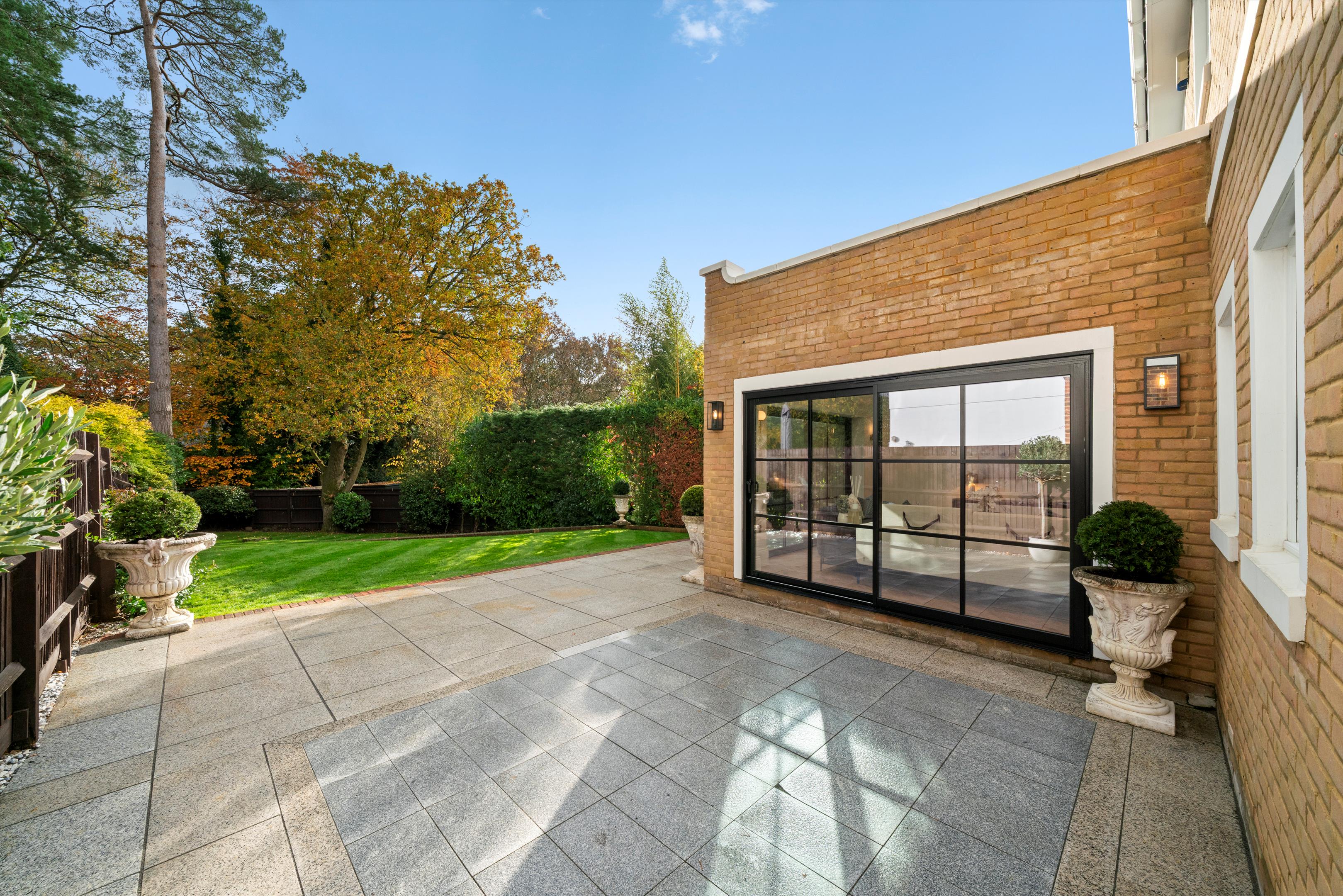 Links Green Way, Cobham, Surrey, KT11