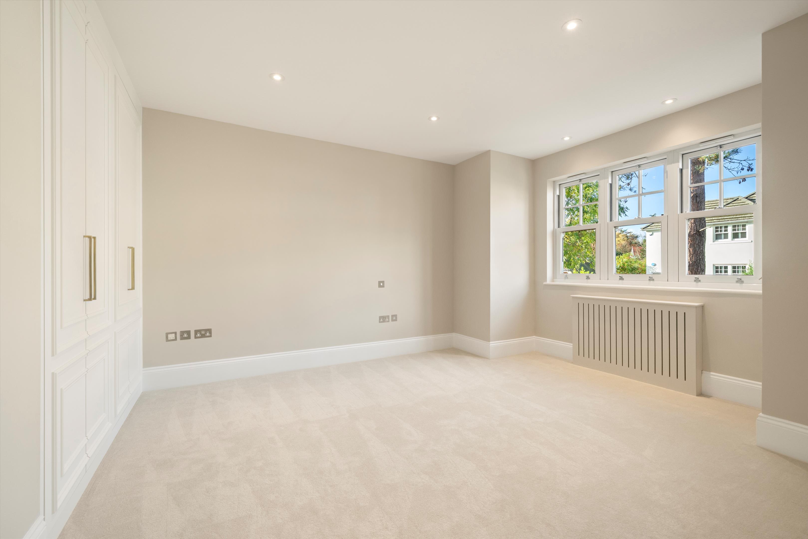 Links Green Way, Cobham, Surrey, KT11