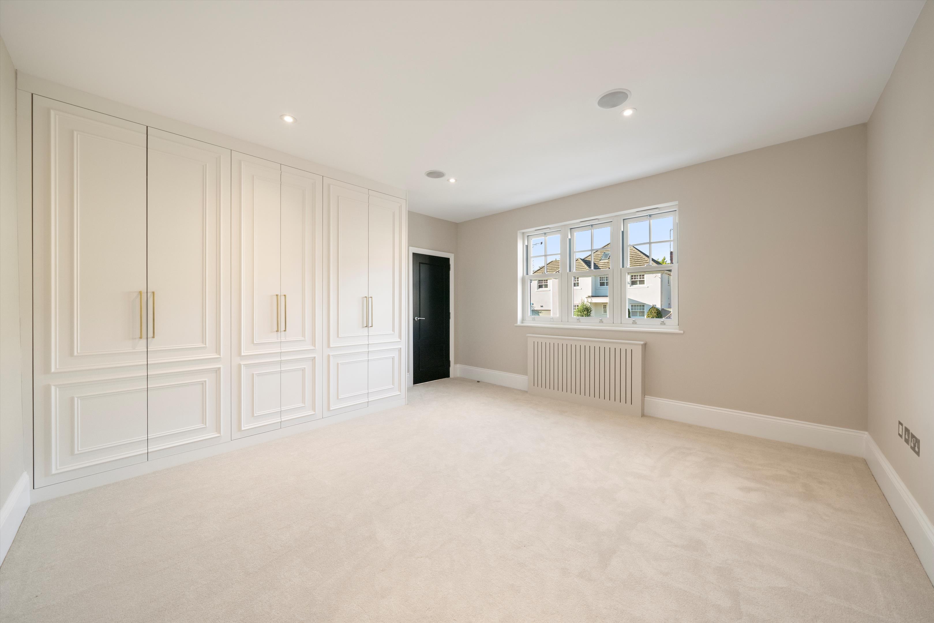 Links Green Way, Cobham, Surrey, KT11