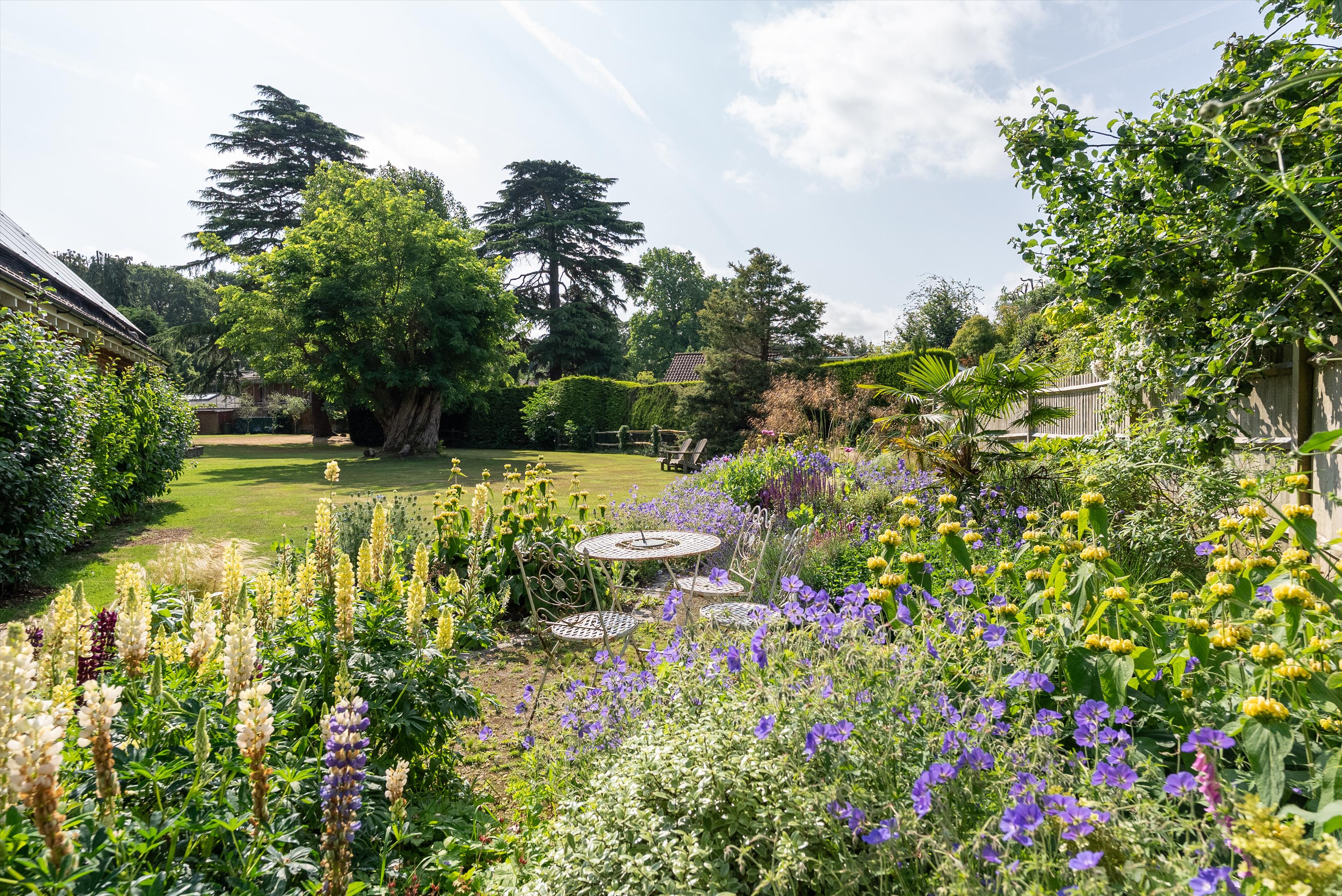 Portsmouth Road, Cobham, Surrey, KT11