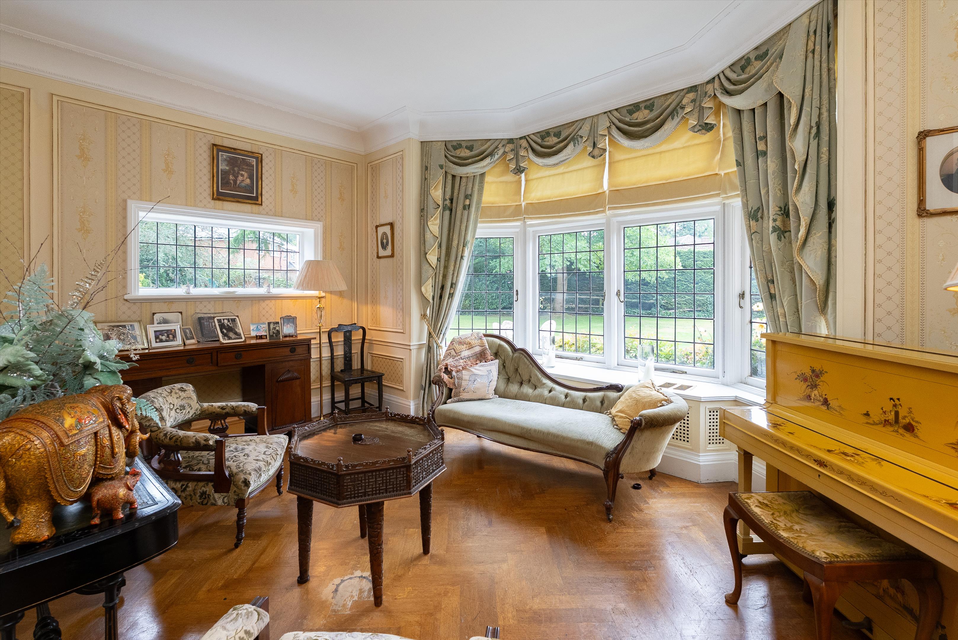 Portsmouth Road, Cobham, Surrey, KT11