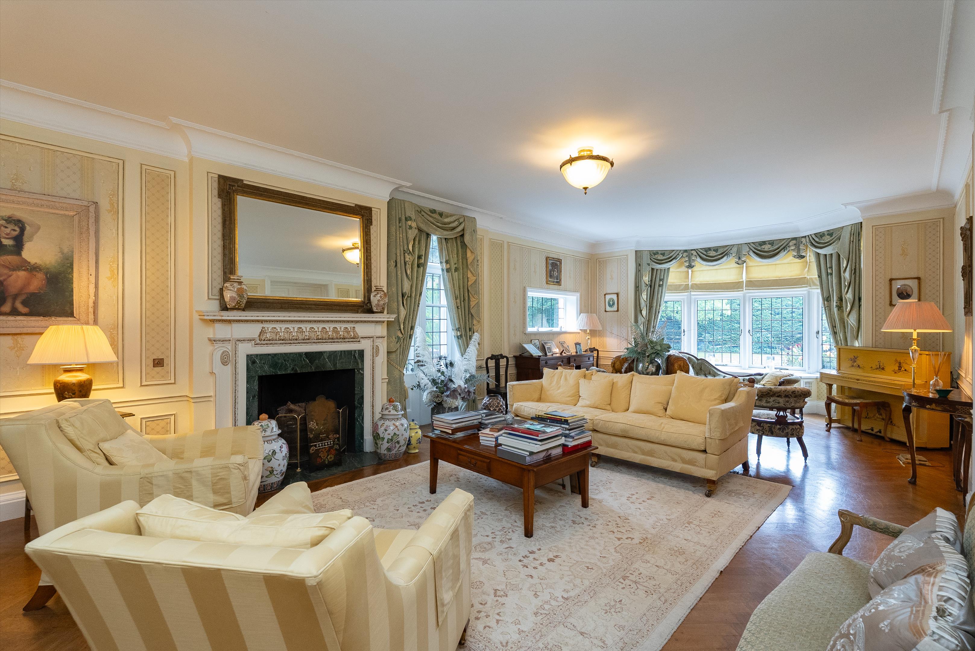 Portsmouth Road, Cobham, Surrey, KT11