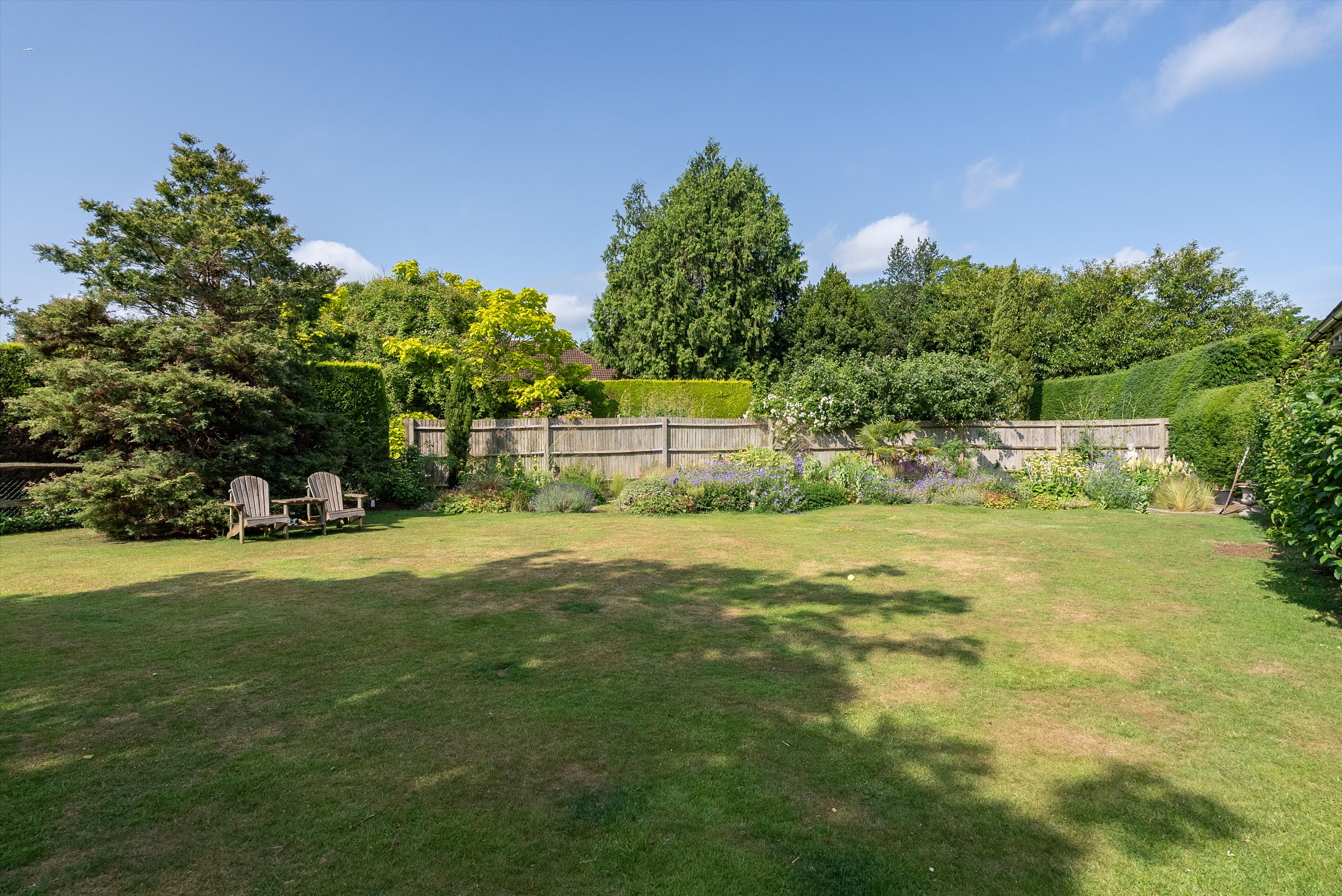 Portsmouth Road, Cobham, Surrey, KT11