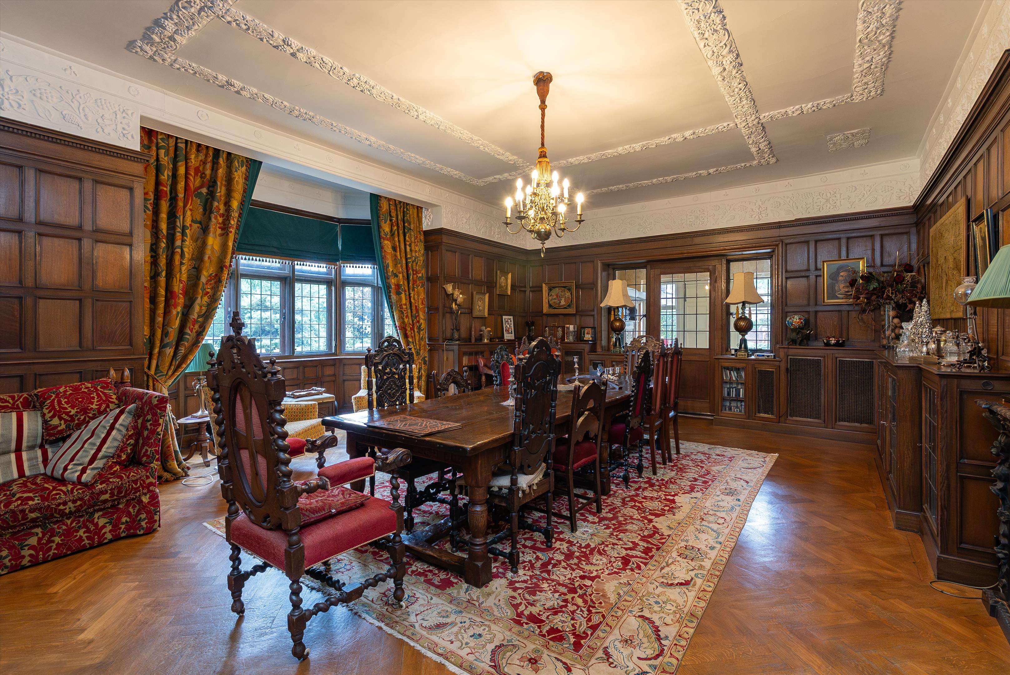 Portsmouth Road, Cobham, Surrey, KT11