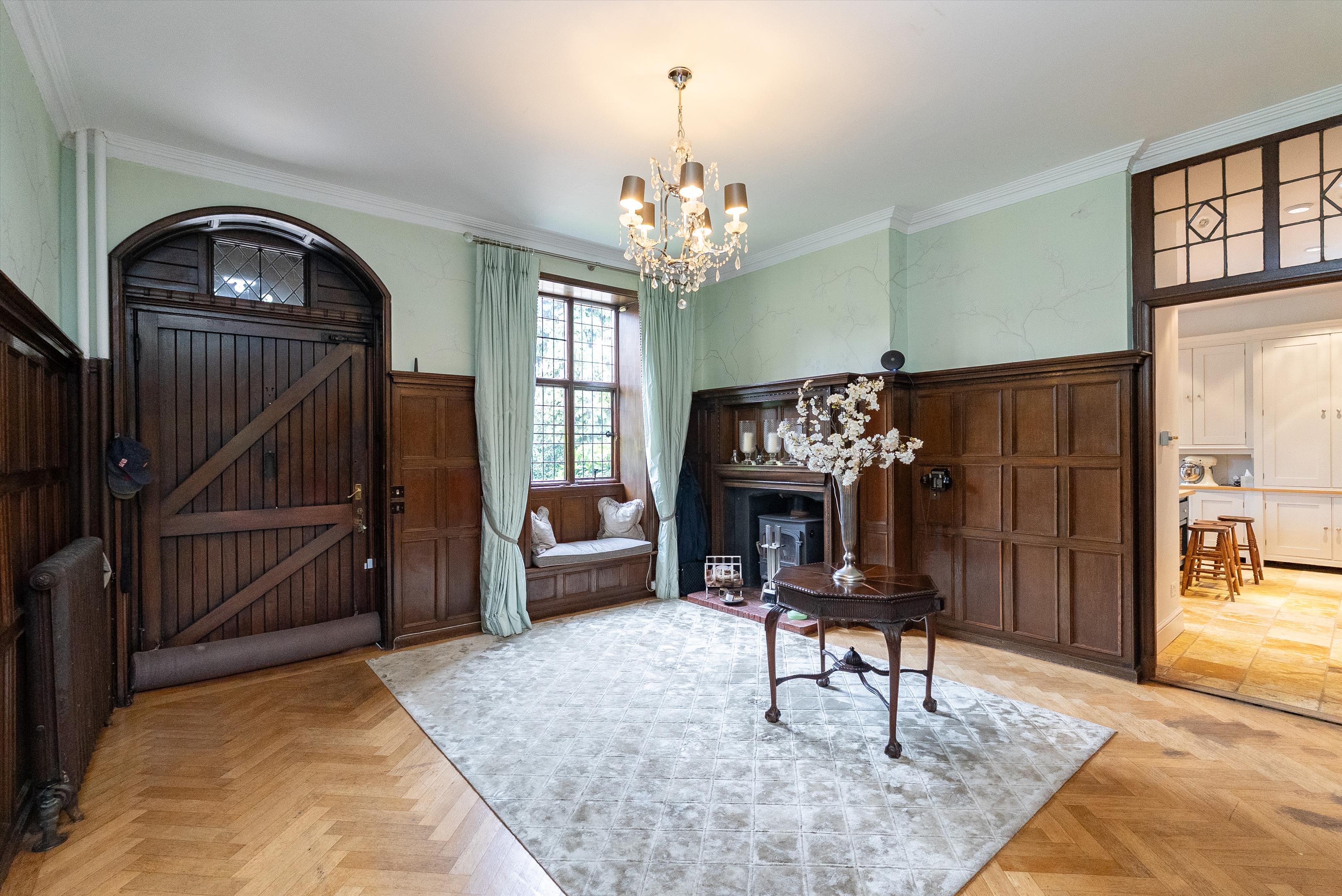 Portsmouth Road, Cobham, Surrey, KT11