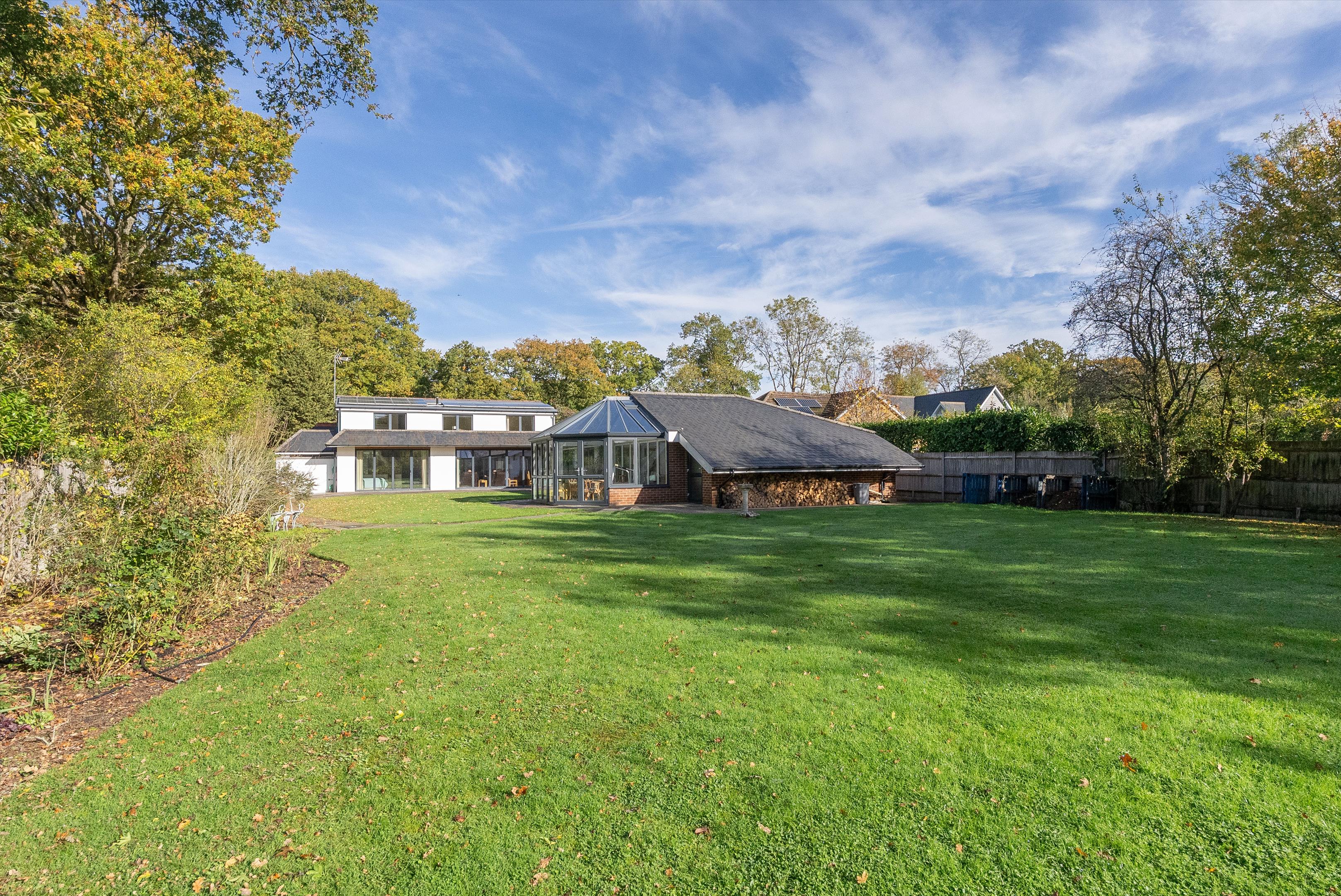 The Glade, Fetcham, Leatherhead, Surrey, KT22