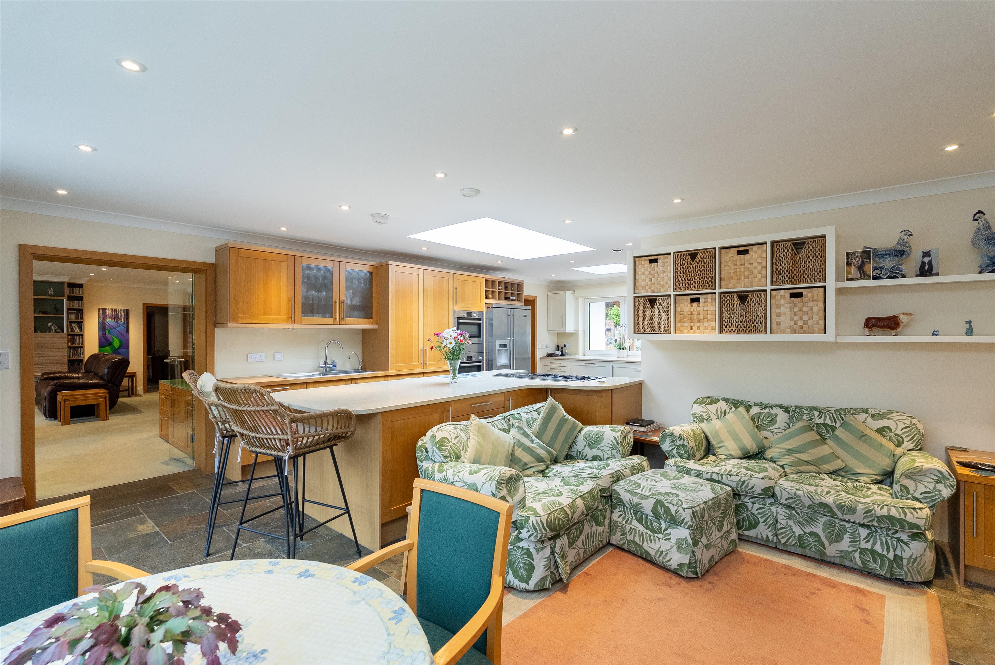 The Glade, Fetcham, Leatherhead, Surrey, KT22