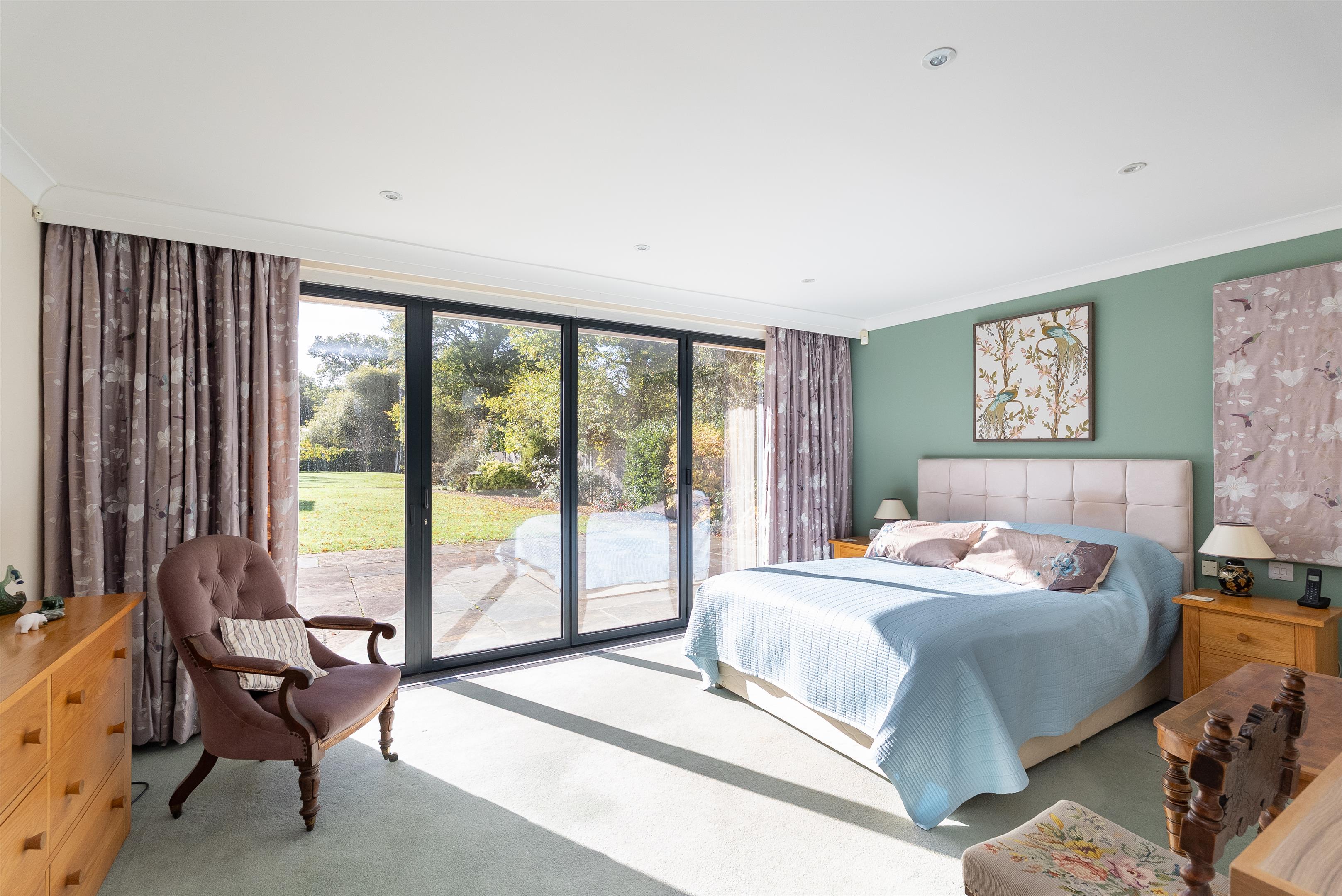 The Glade, Fetcham, Leatherhead, Surrey, KT22