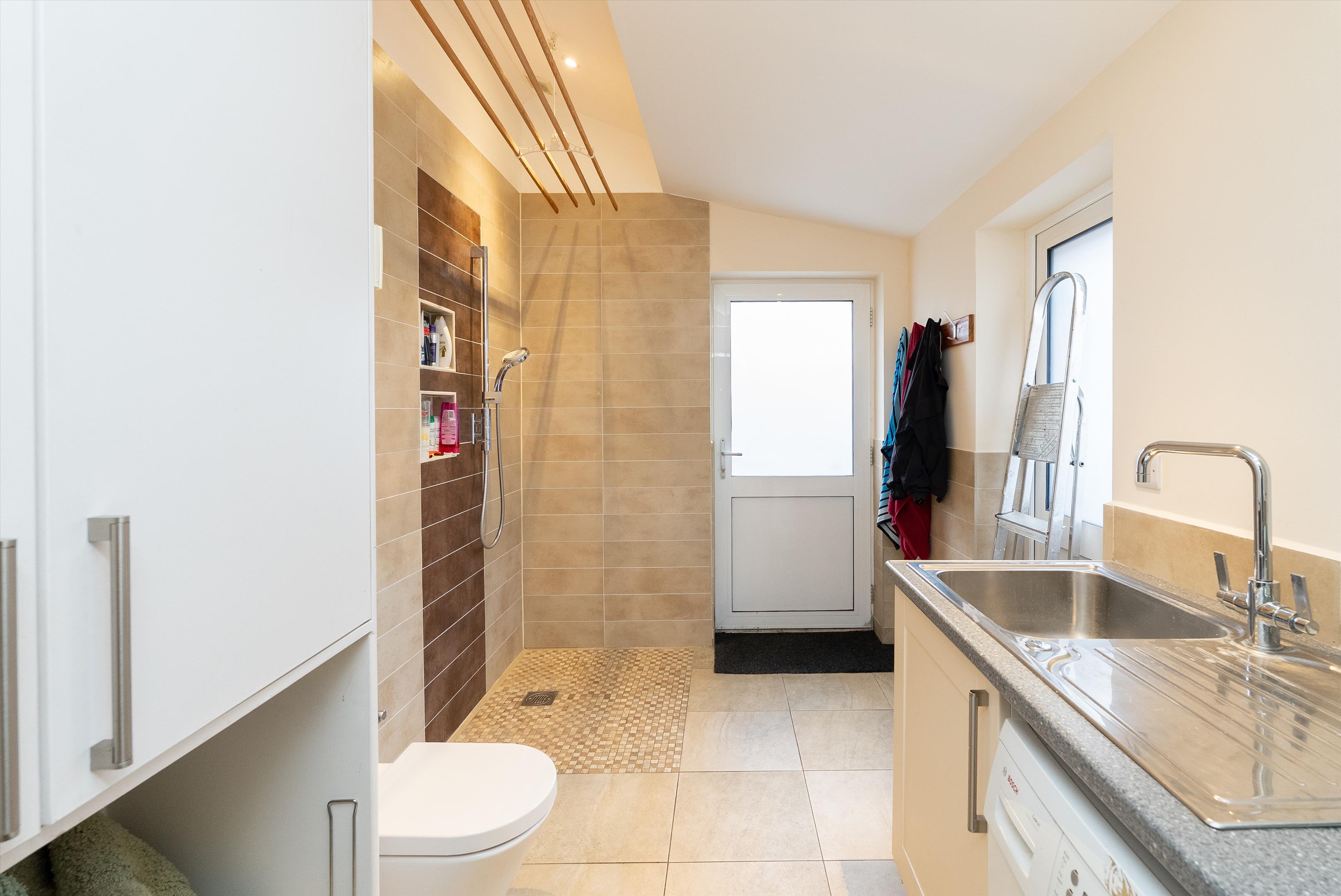 The Glade, Fetcham, Leatherhead, Surrey, KT22