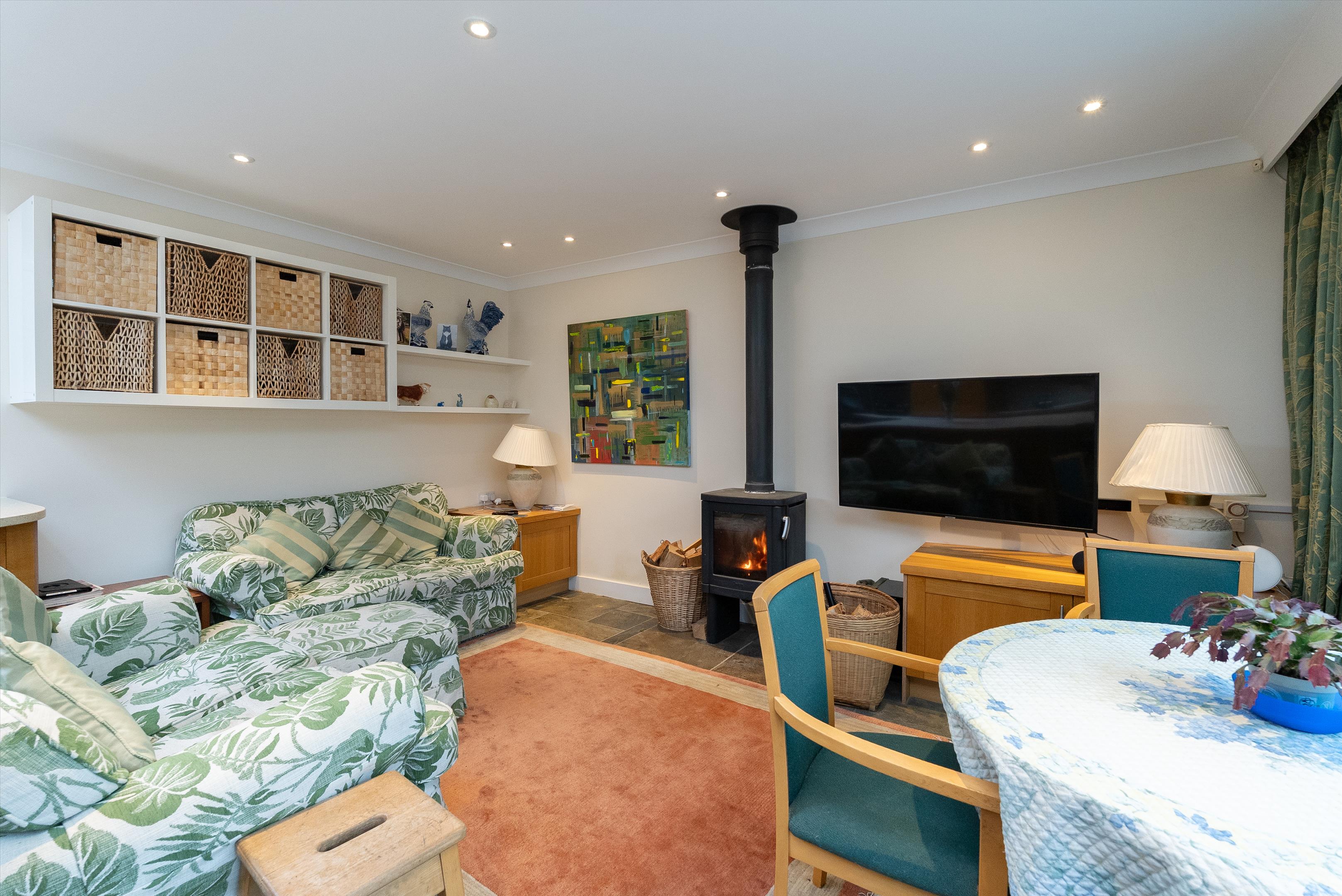 The Glade, Fetcham, Leatherhead, Surrey, KT22
