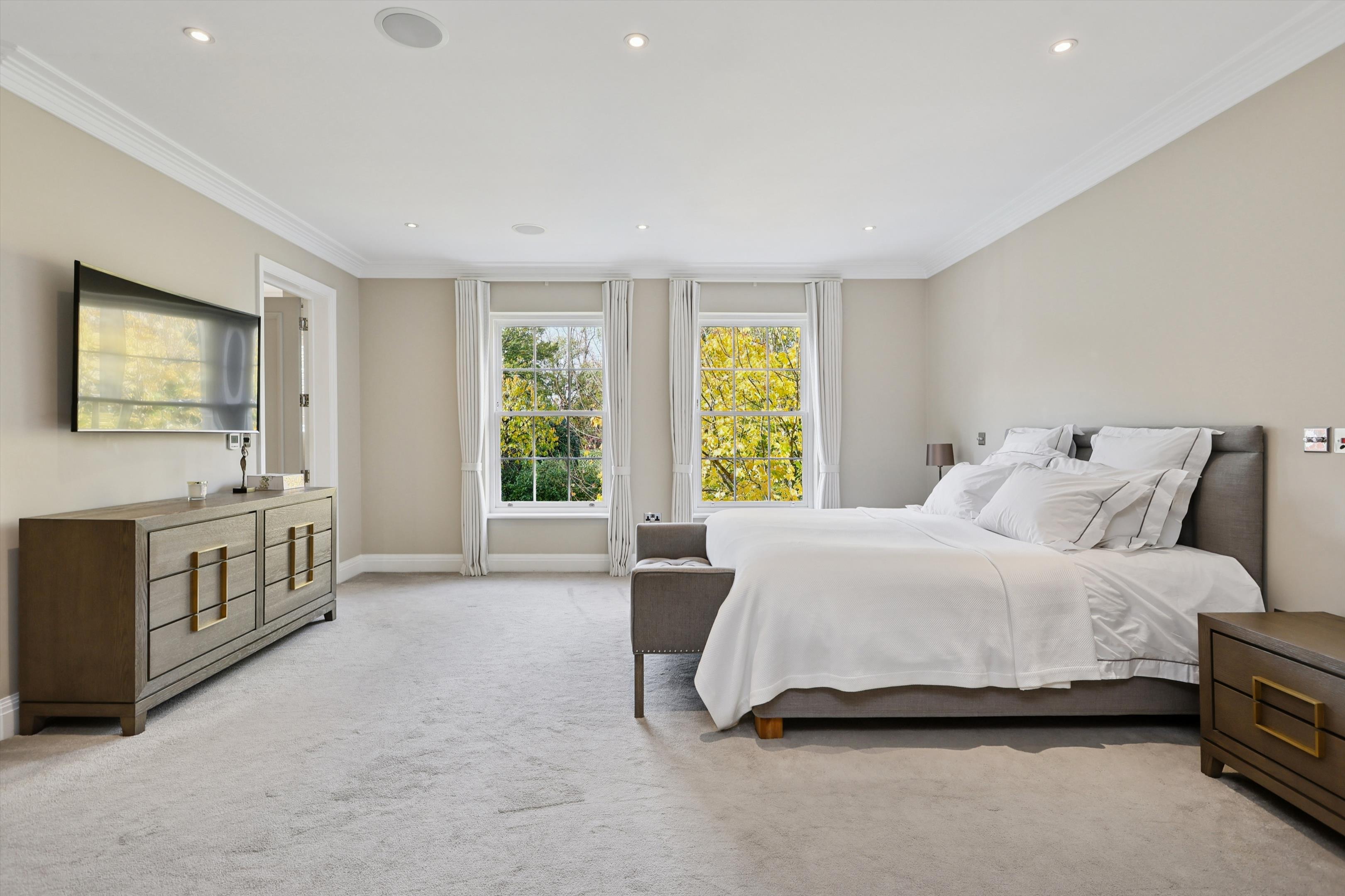 Brook Farm Road, Cobham, Surrey, KT11