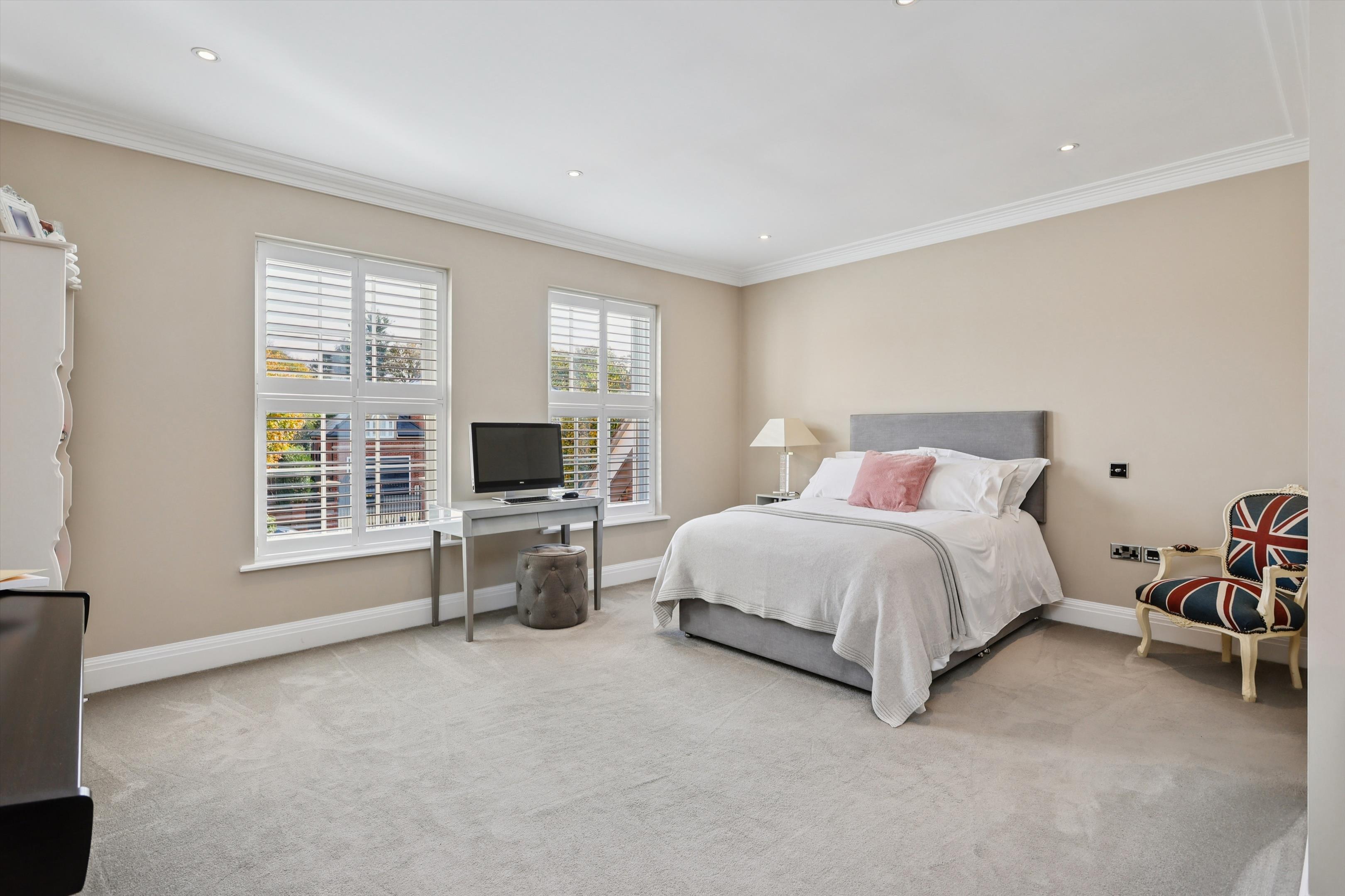 Brook Farm Road, Cobham, Surrey, KT11