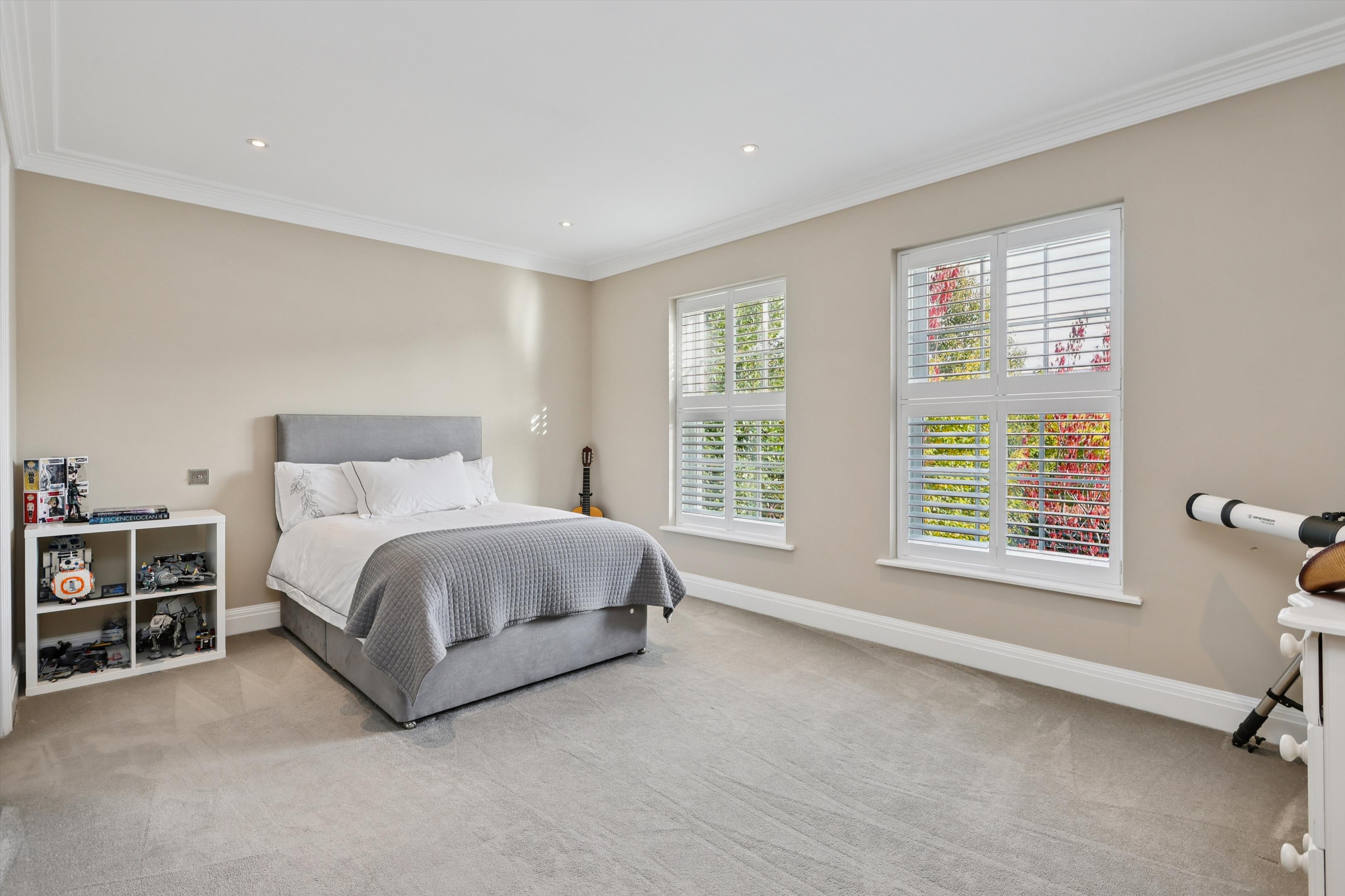 Brook Farm Road, Cobham, Surrey, KT11
