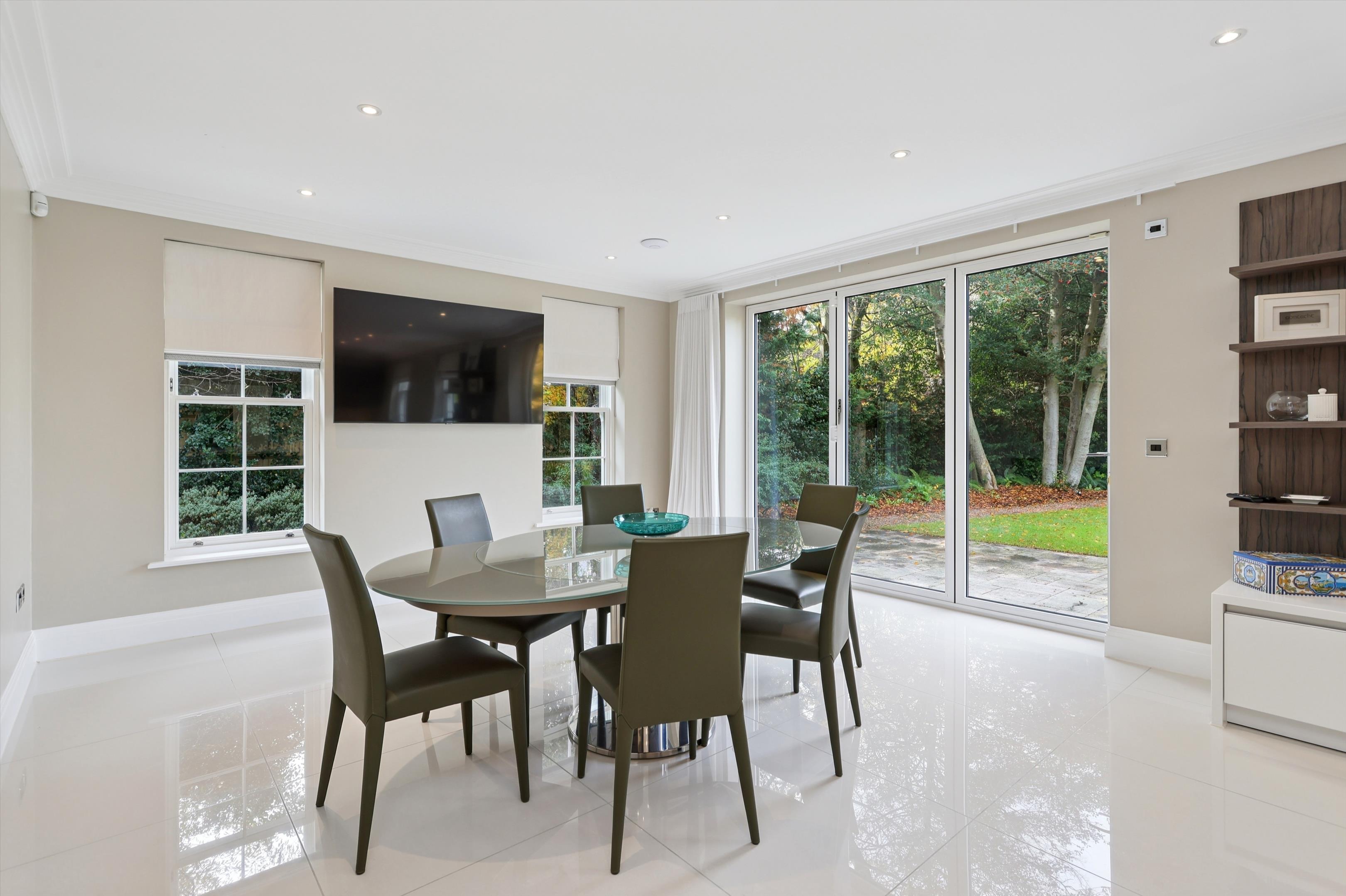 Brook Farm Road, Cobham, Surrey, KT11