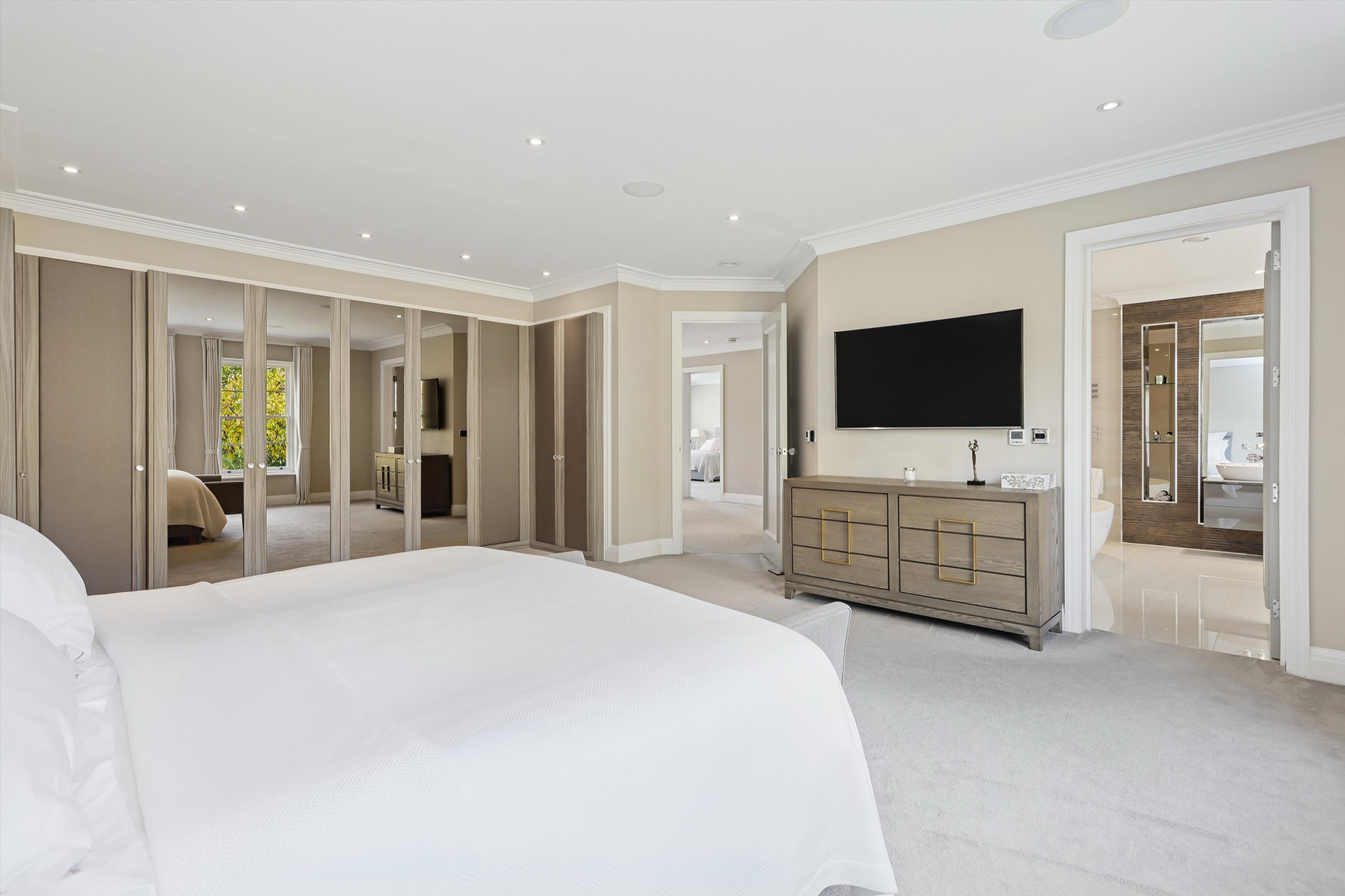 Brook Farm Road, Cobham, Surrey, KT11