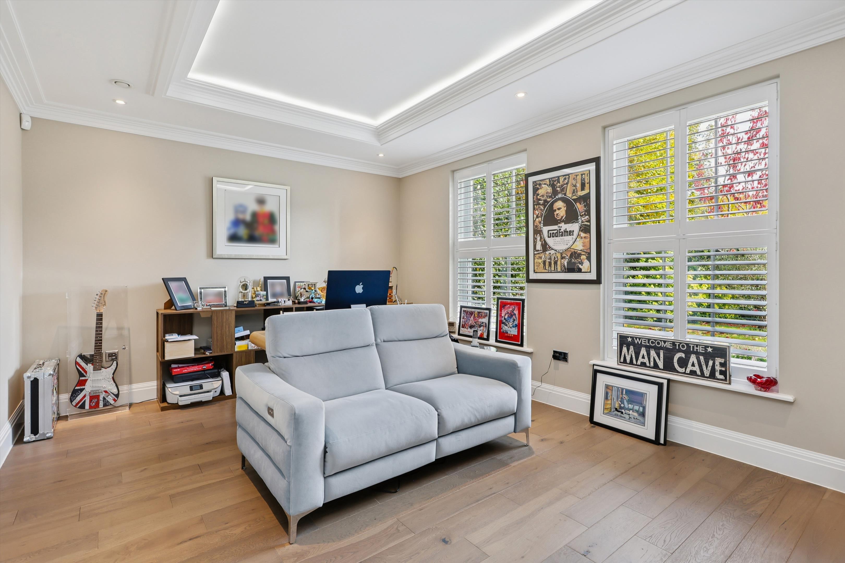 Brook Farm Road, Cobham, Surrey, KT11