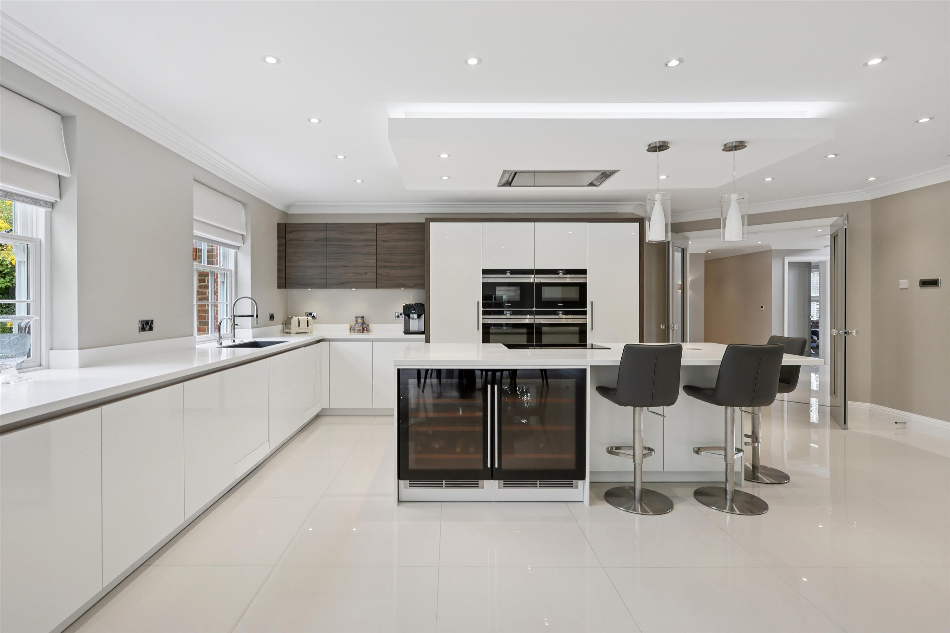 Brook Farm Road, Cobham, Surrey, KT11