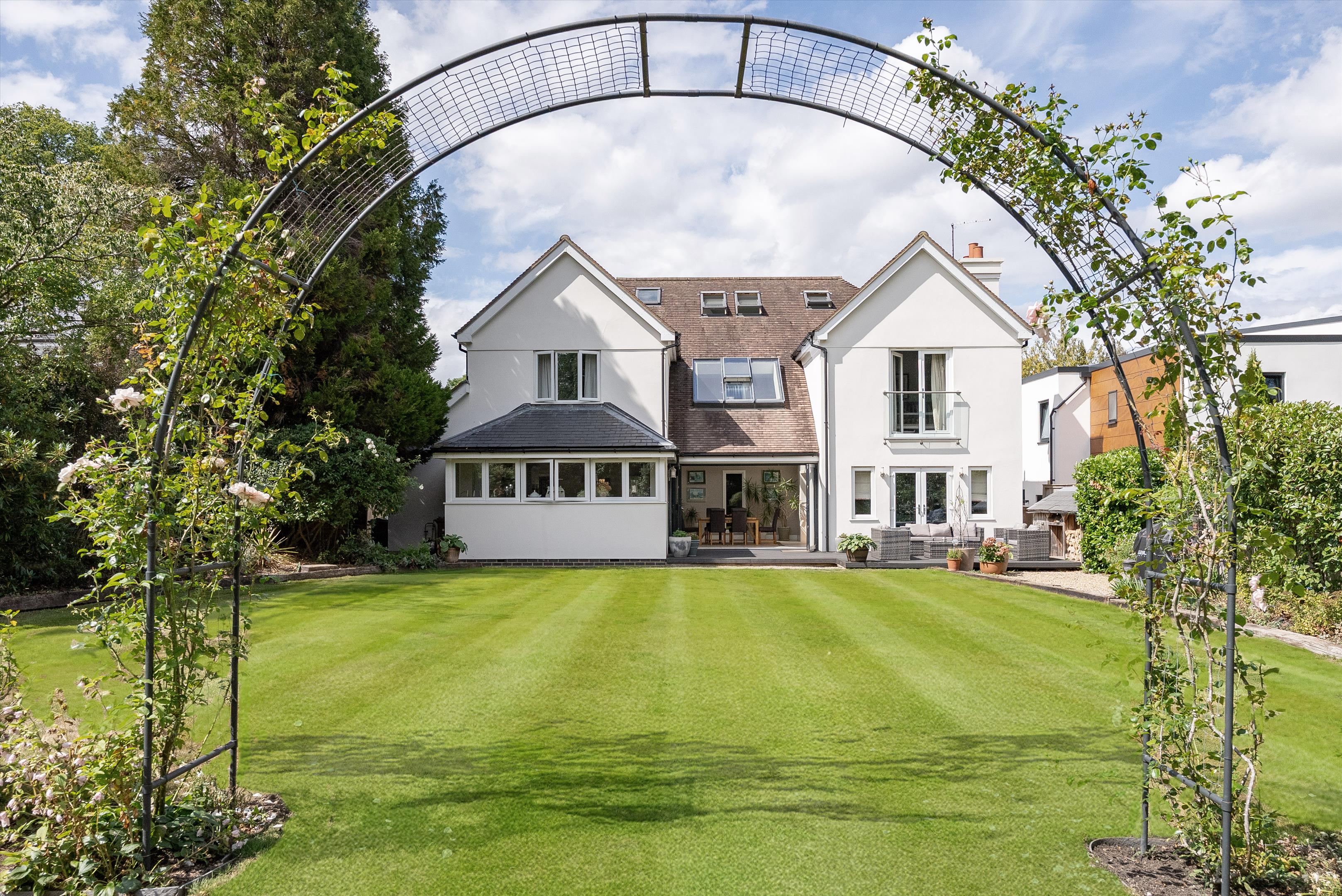 The Highlands, East Horsley, Surrey, KT24