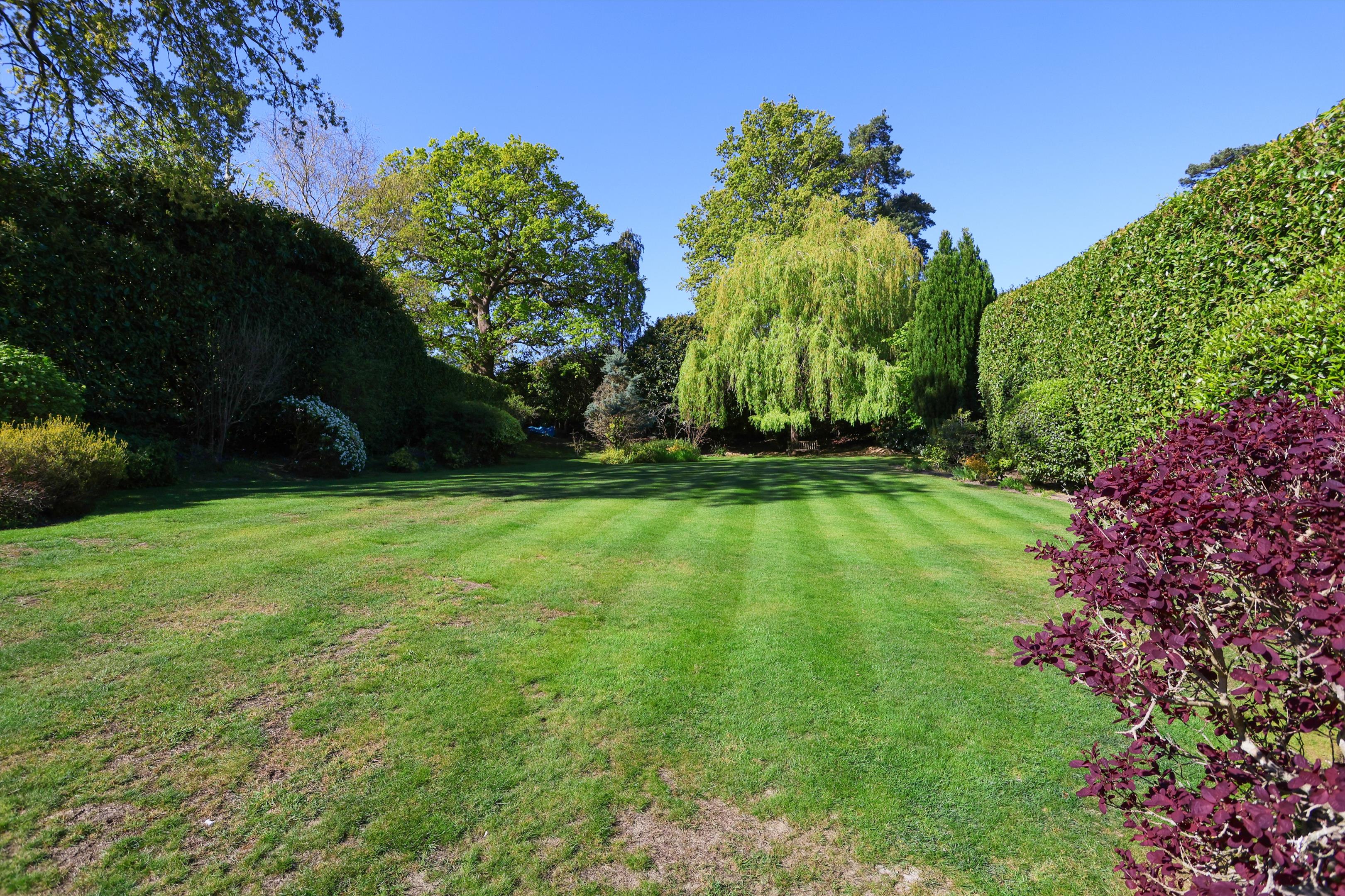 Broomfield, 18a Broomfield Ride, Oxshott, Leatherhead, Surrey, KT22